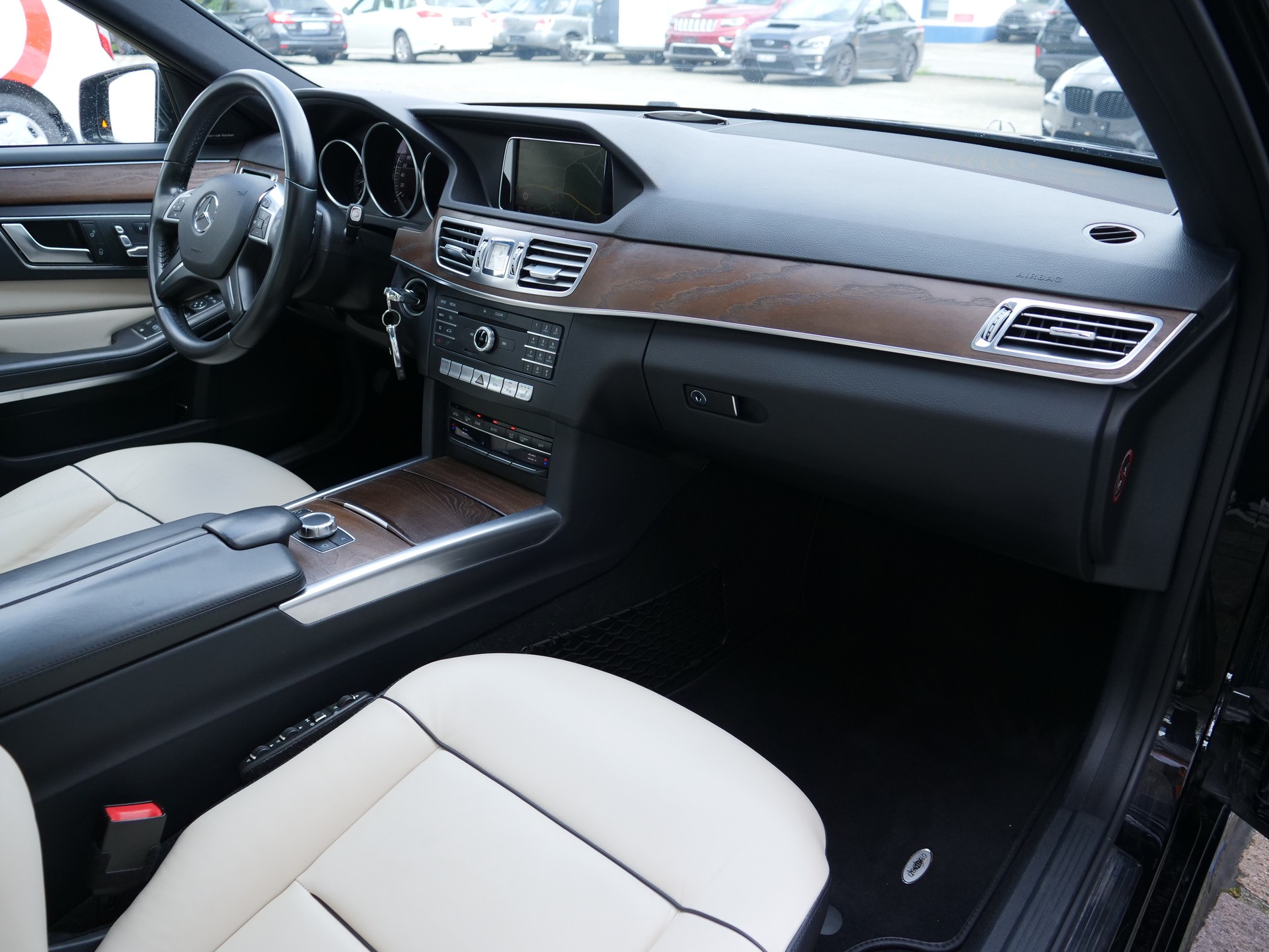 MERCEDES-BENZ E 350 BlueTEC Elégance 4Matic 7G-Tronic-image-8