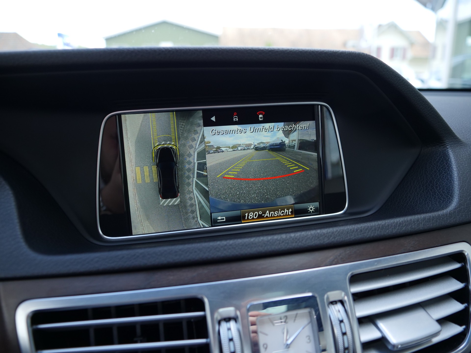 MERCEDES-BENZ E 350 BlueTEC Elégance 4Matic 7G-Tronic-image-15