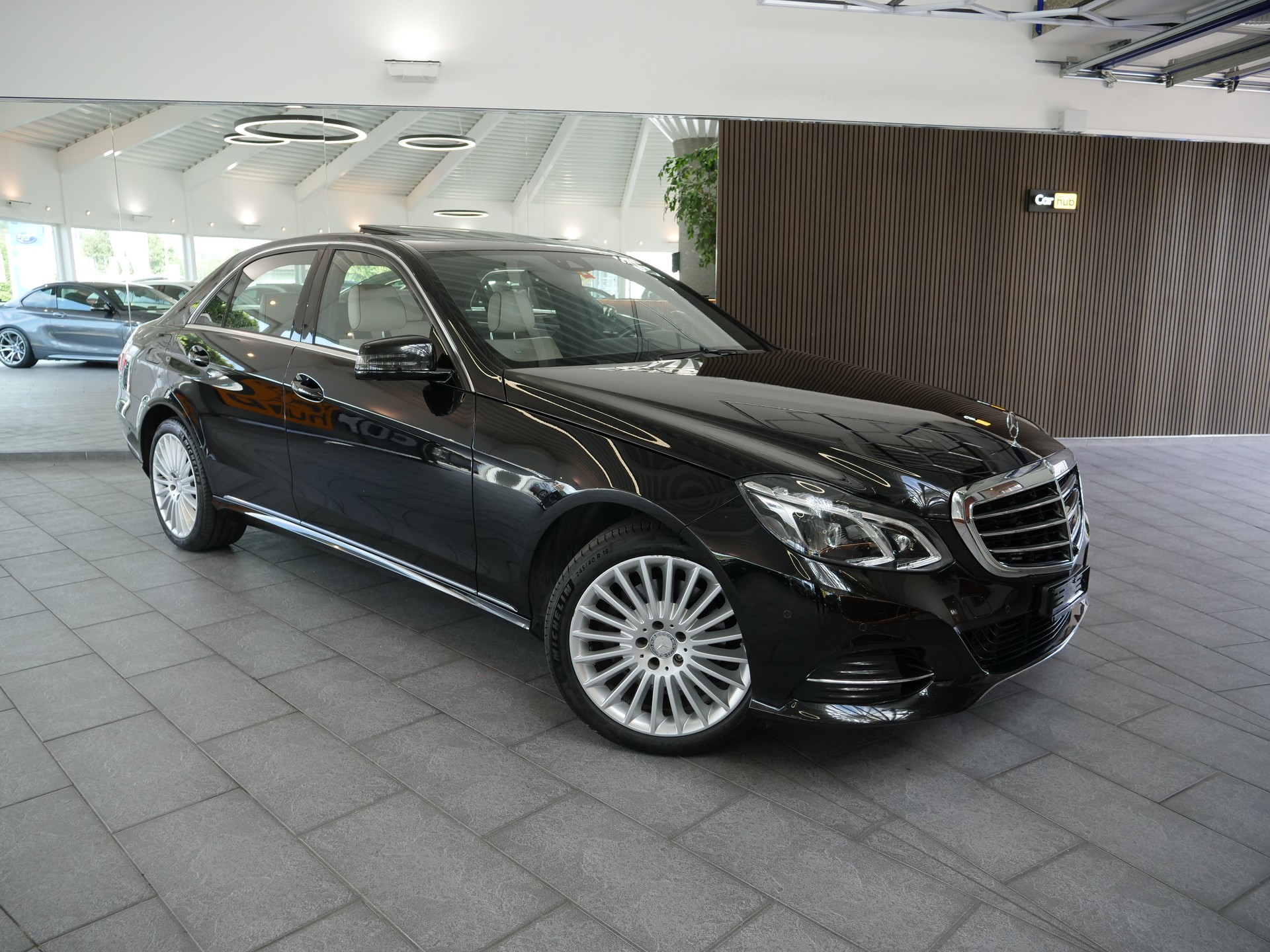 MERCEDES-BENZ E 350 BlueTEC Elégance 4Matic 7G-Tronic-showroom-element-1