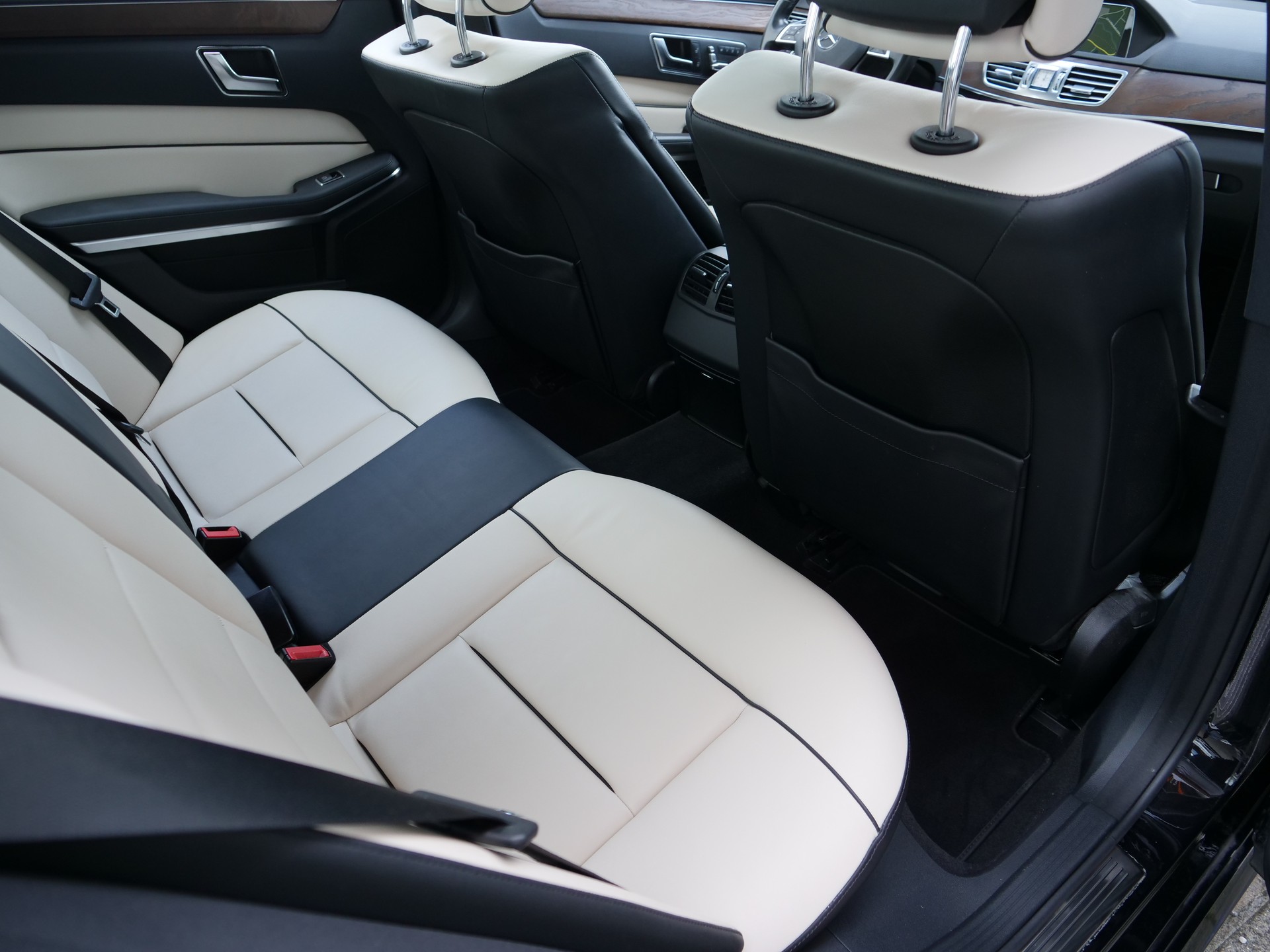 MERCEDES-BENZ E 350 BlueTEC Elégance 4Matic 7G-Tronic-image-10