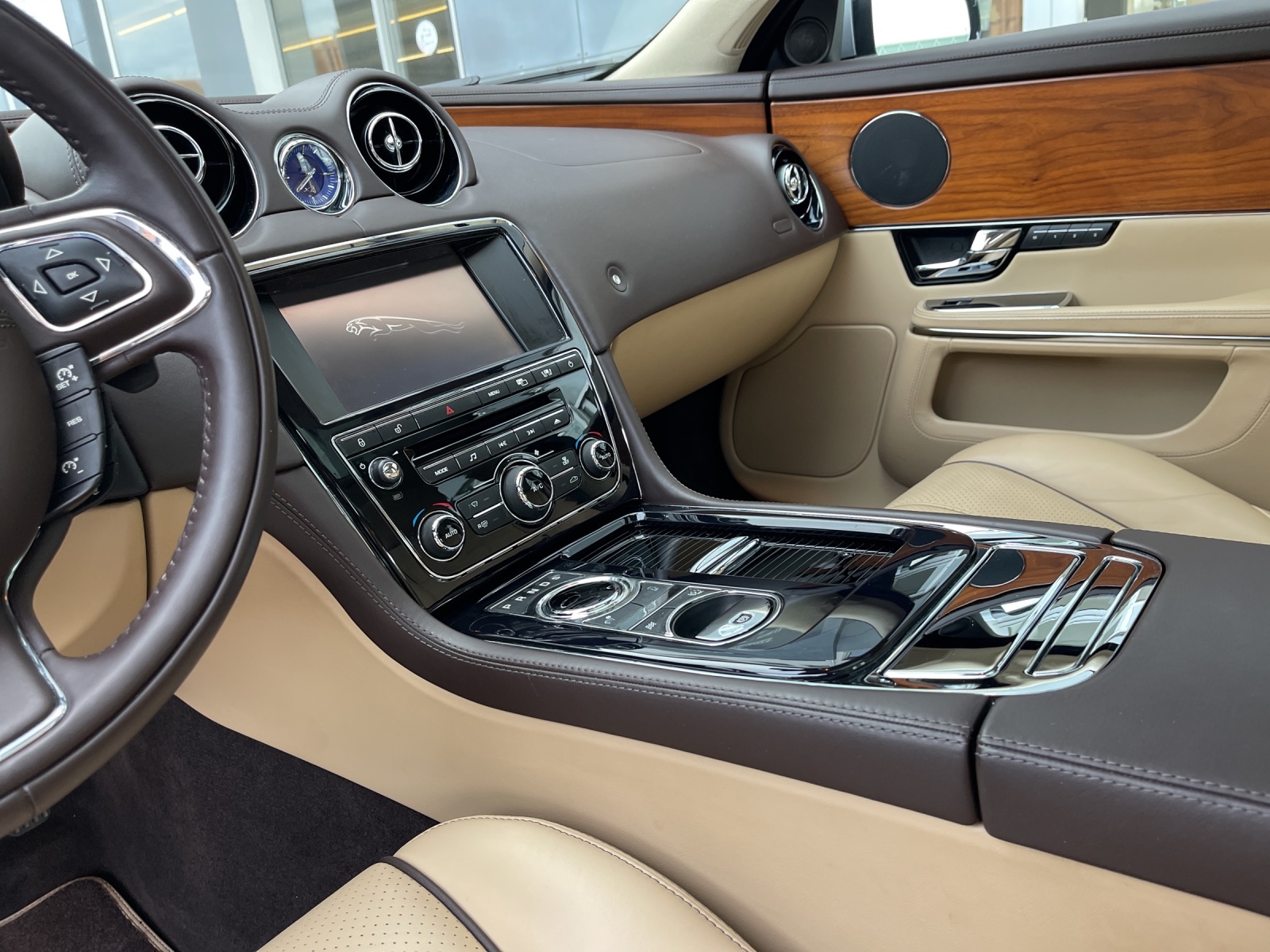 JAGUAR XJ 5.0 V8 Portfolio Automatic-image-9