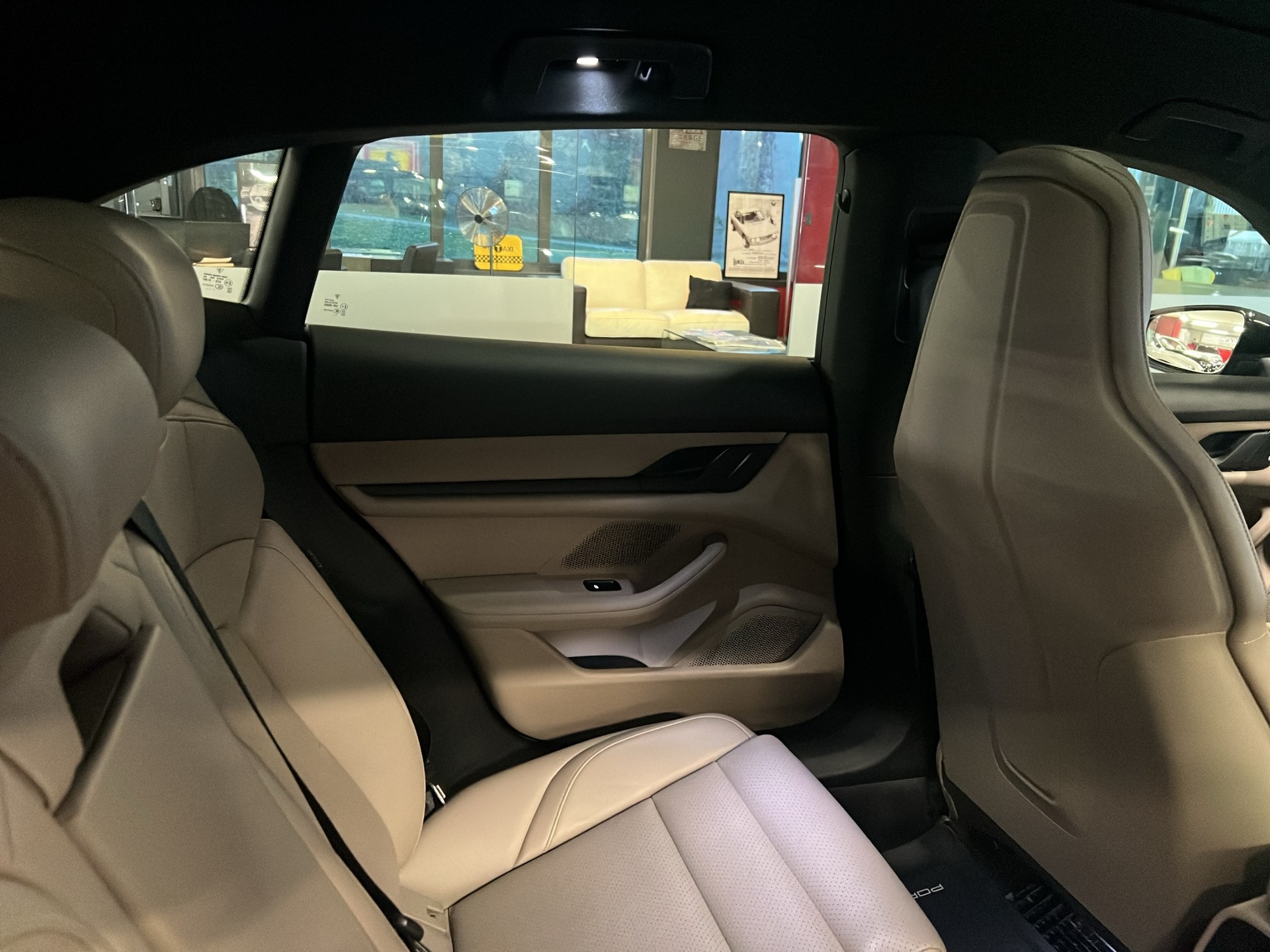 PORSCHE Taycan 4 Cross Turismo LEASING à partir de CHF 614.-/mois-image-11
