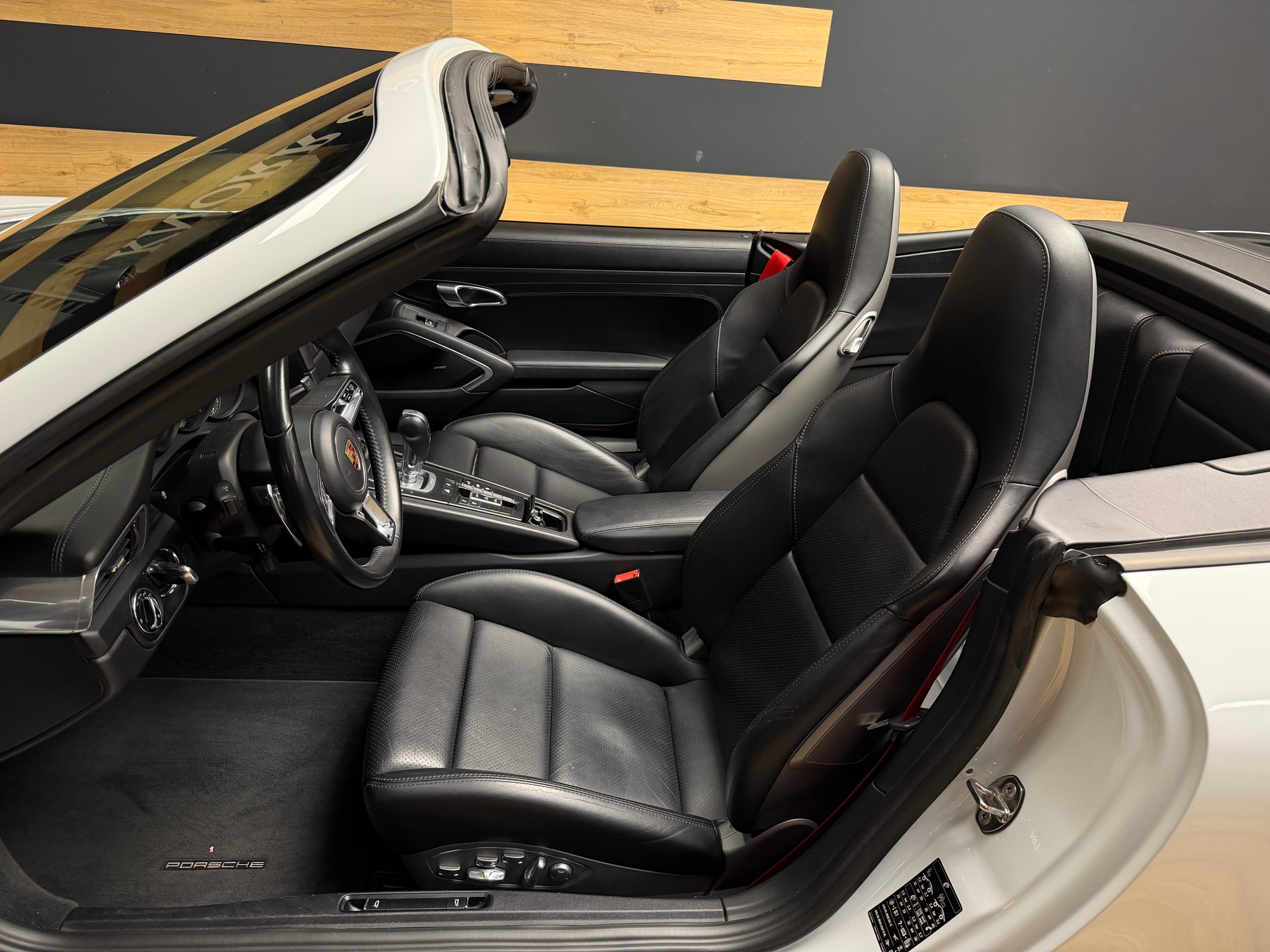 PORSCHE 911 Carrera 4S Cabrio PDK-image-15