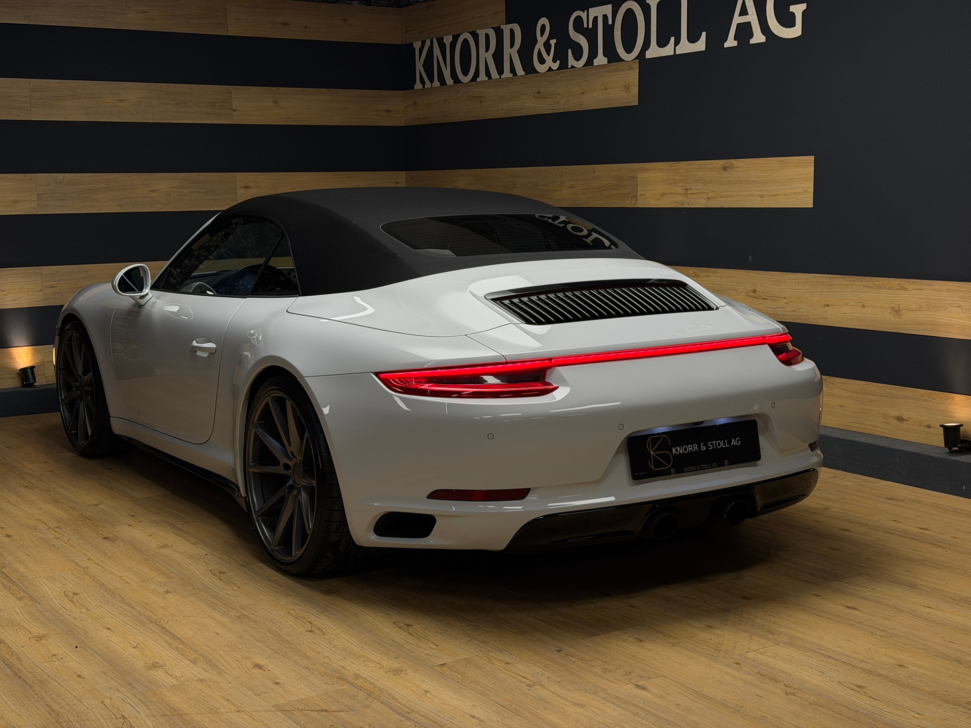 PORSCHE 911 Carrera 4S Cabrio PDK-image-5