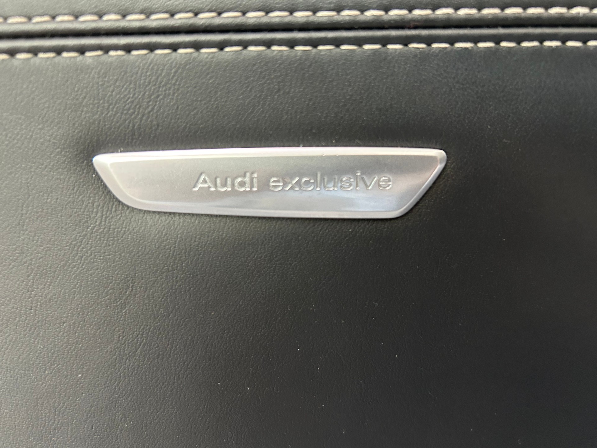AUDI R8 Spyder 5.2 S-Tronic-image-19