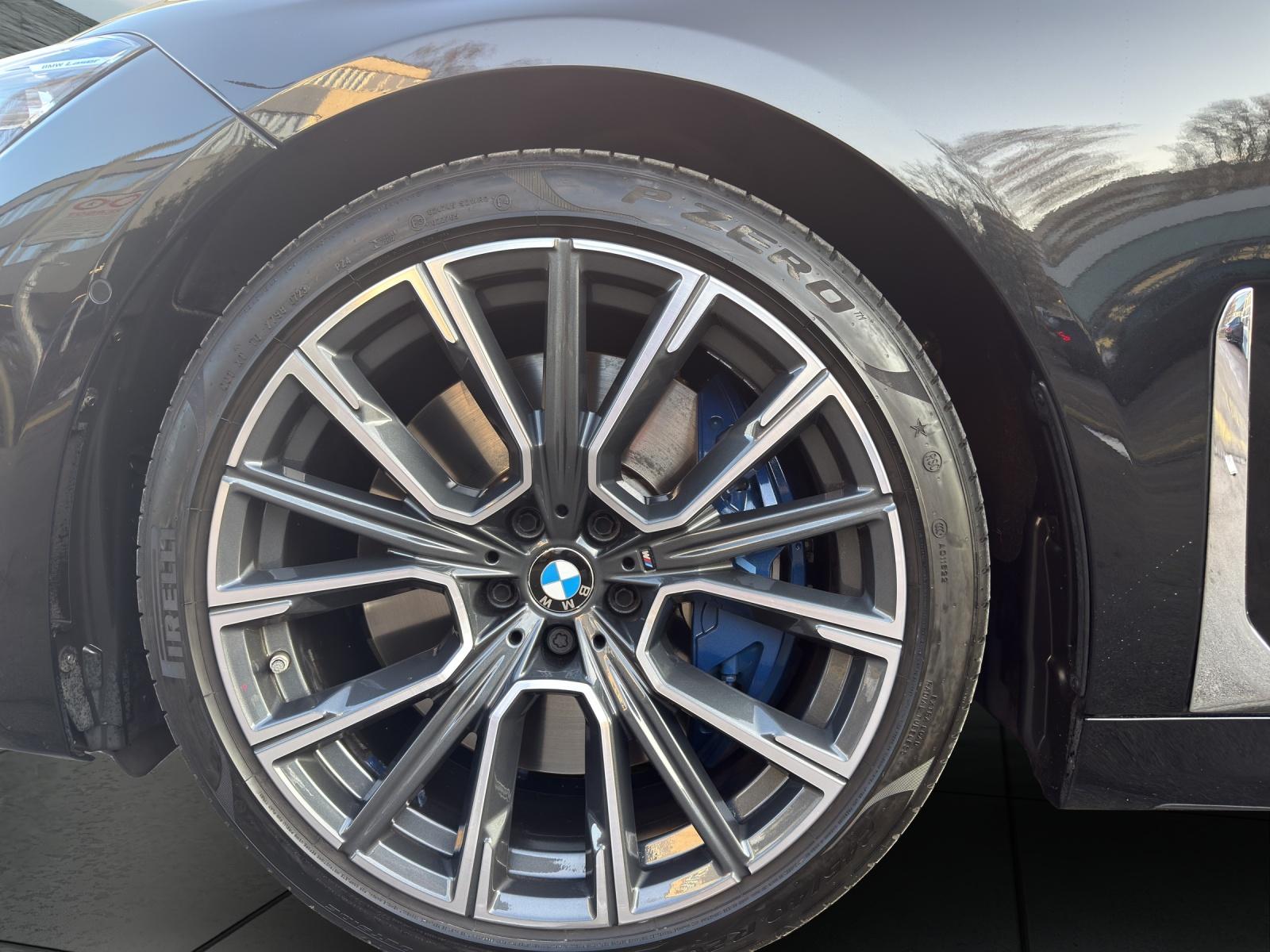 BMW 730d xDrive M SPORTPAKET-image-8