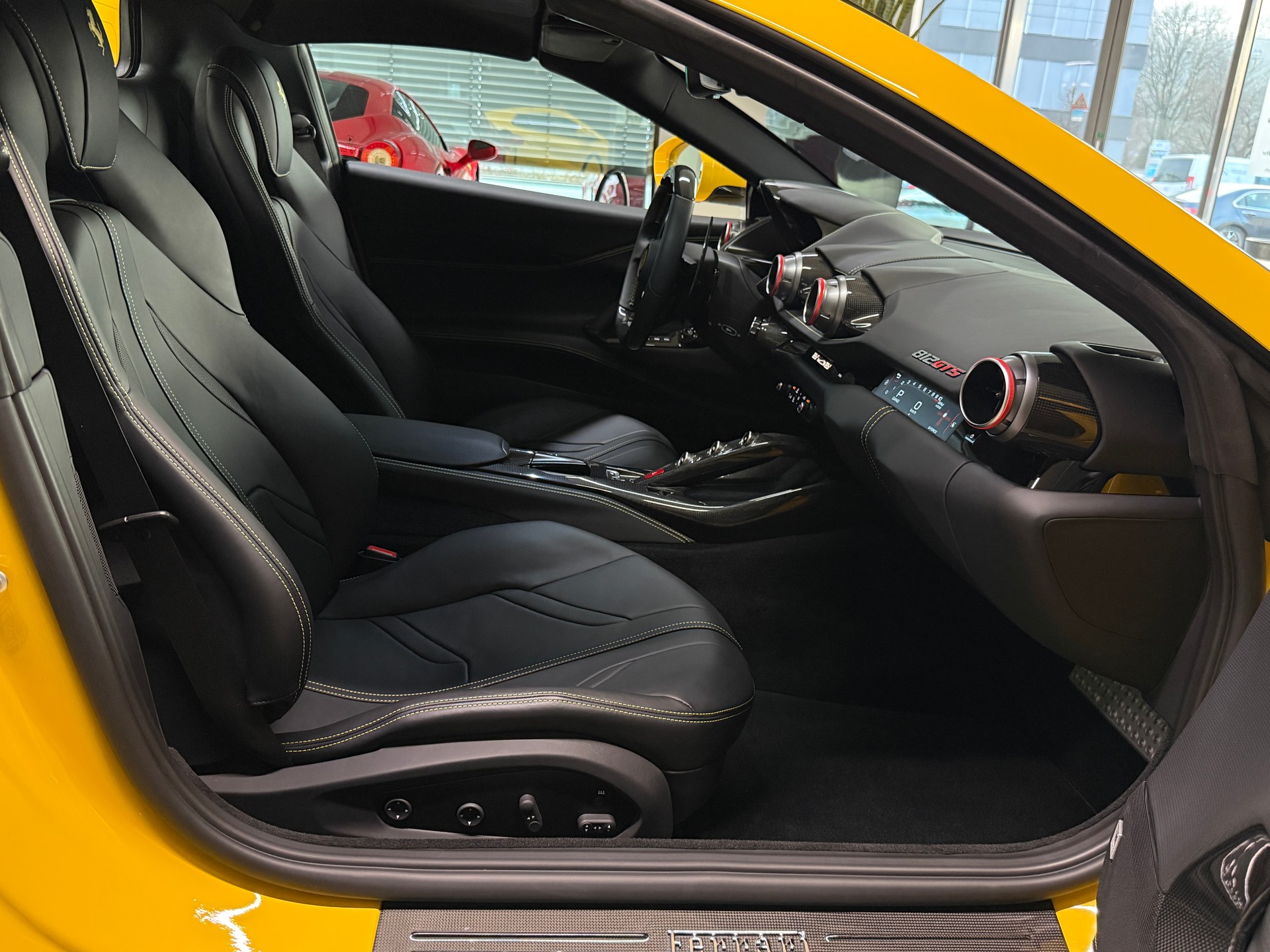 FERRARI 812 GTS-image-14