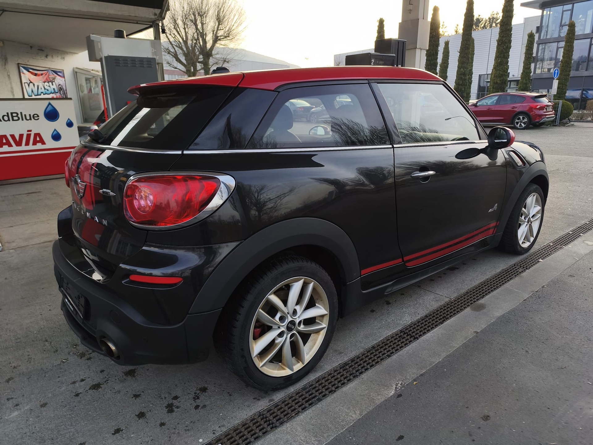 MINI Paceman John Cooper Works ALL4-image-3
