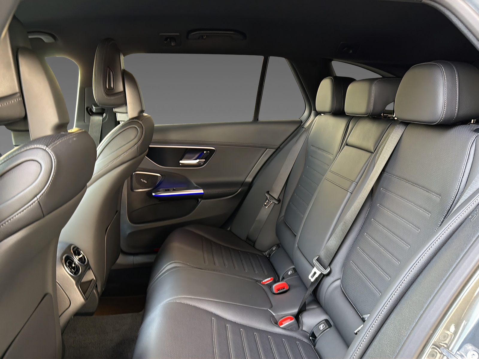MERCEDES-BENZ C 200 4Matic T-Modell-image-15