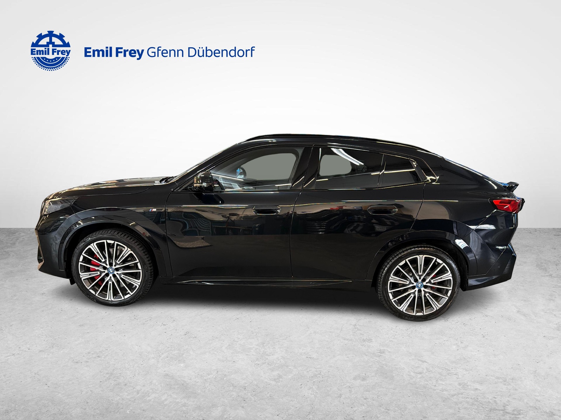 BMW iX2 30 xDrive30-image-4