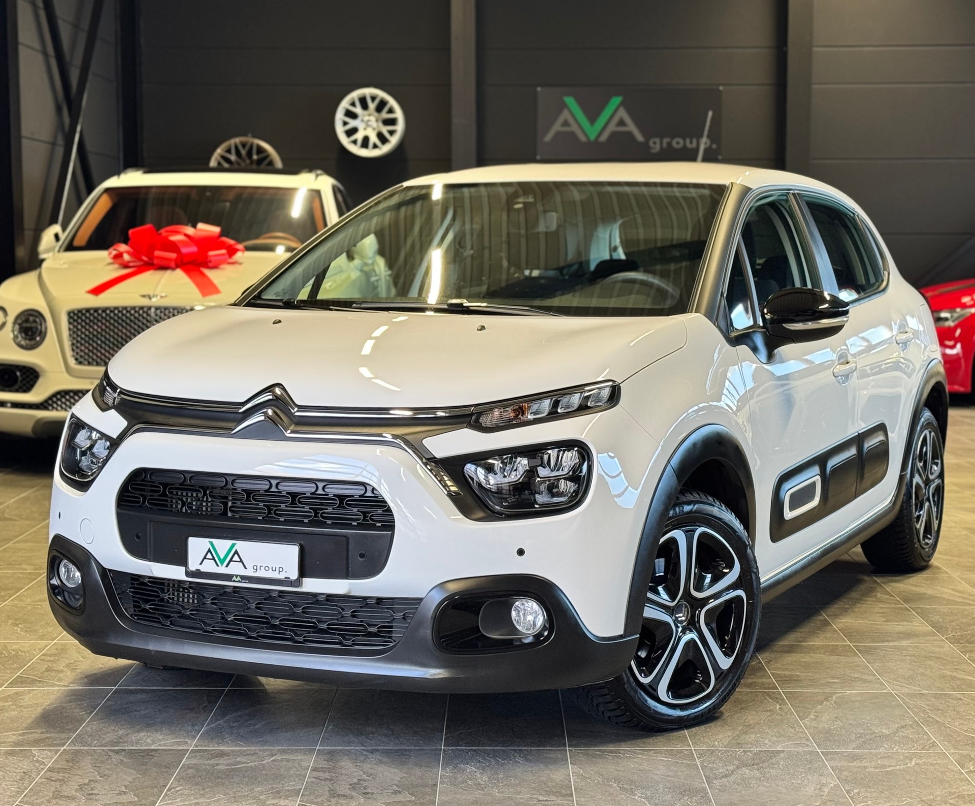CITROEN C3 1.2i PureTech Swiss Edition EAT6-image-1