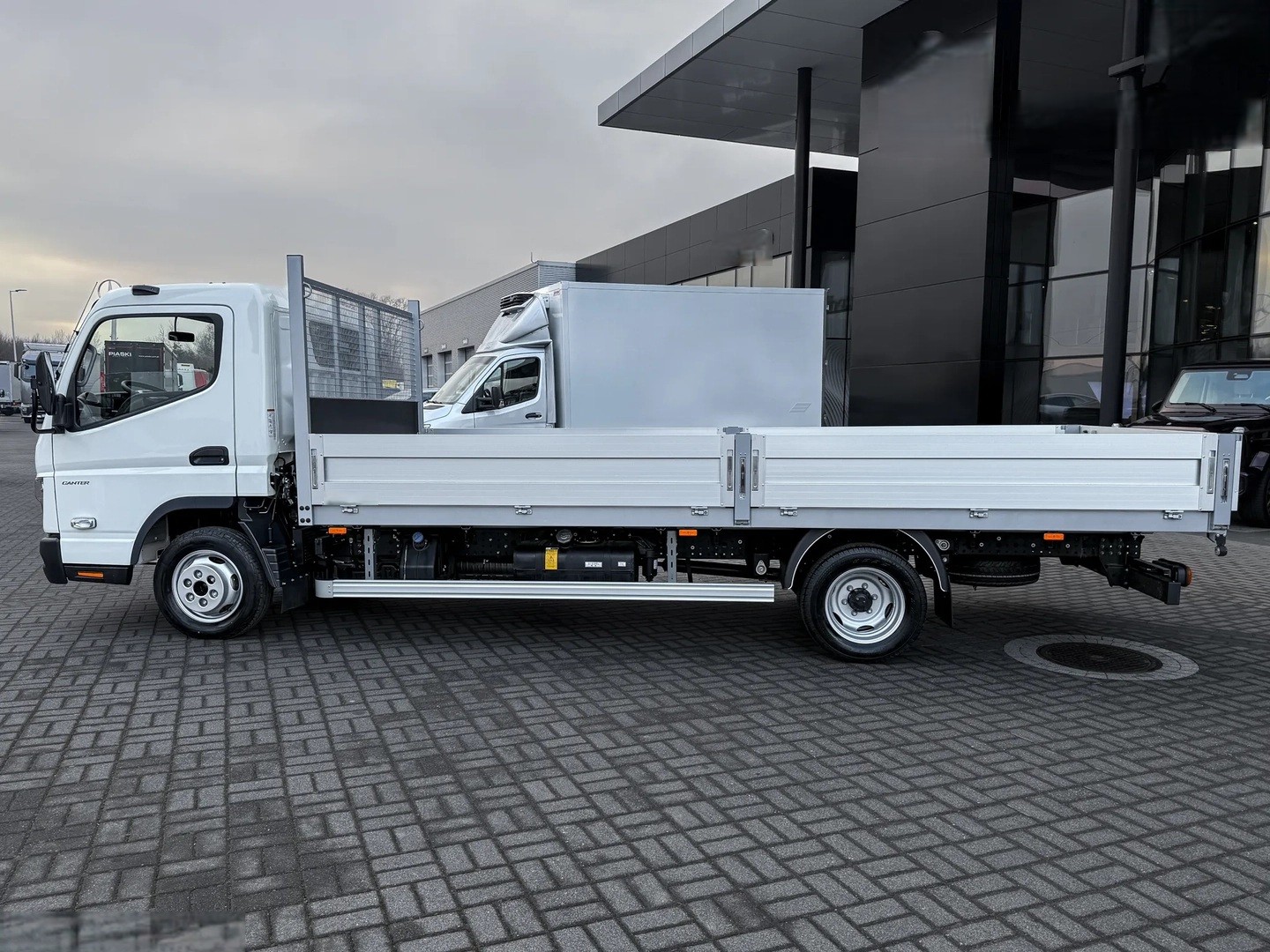 MITSUBISHI FUSO CANTER 3C15 Auto. Klima, Bluetooth-showroom-element-1
