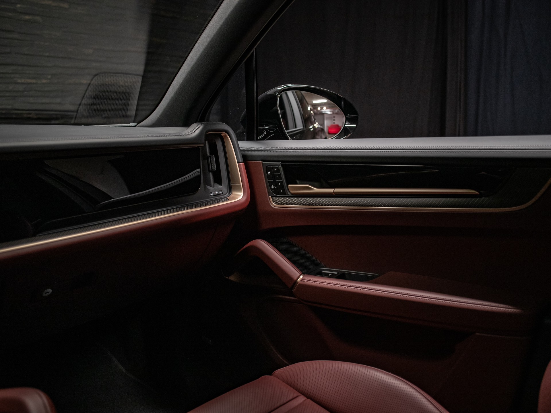 PORSCHE Cayenne S E-Hybrid Tiptronic-image-28