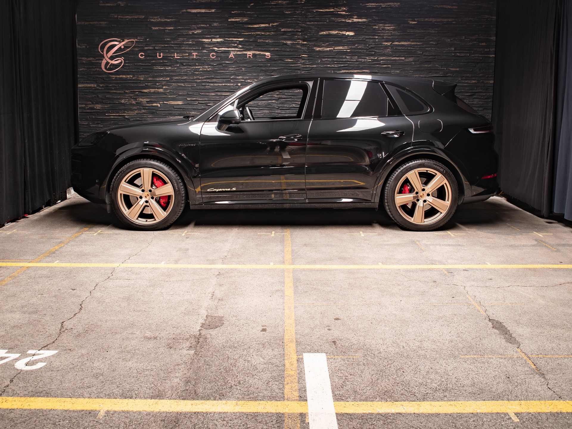 PORSCHE Cayenne S E-Hybrid Tiptronic-showroom-element-1