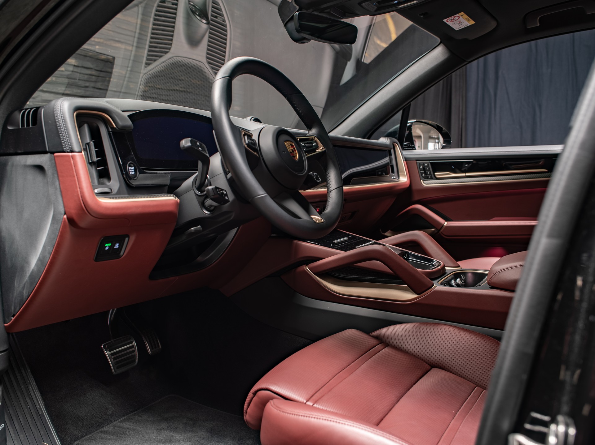PORSCHE Cayenne S E-Hybrid Tiptronic-image-30
