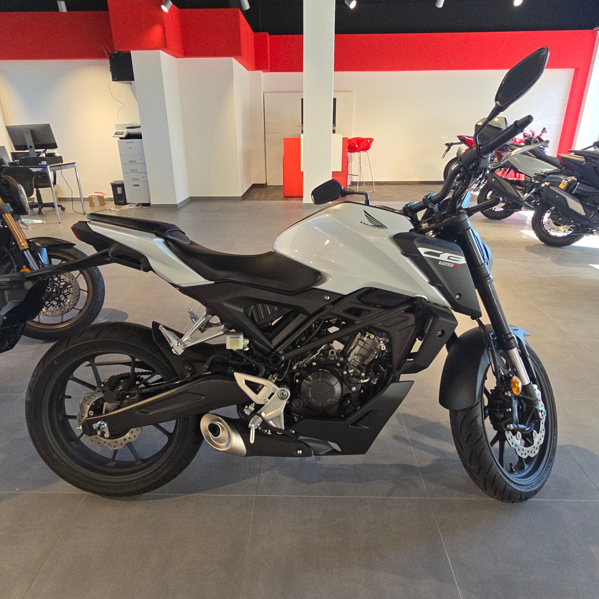 HONDA CB 125 R-image-5