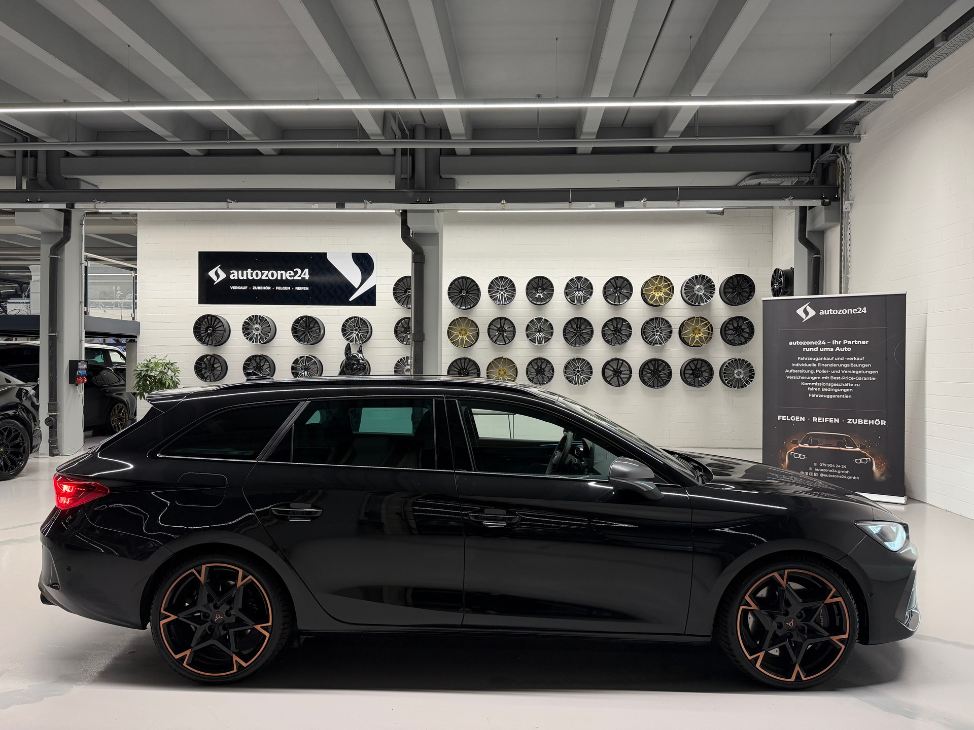 CUPRA Leon ST 2.0 TSI 333 VZ 4Drive DSG *Werksgarantie bis 12.2028*Matrix LED*Rückfahrkamera*Schalensitze*-image-14