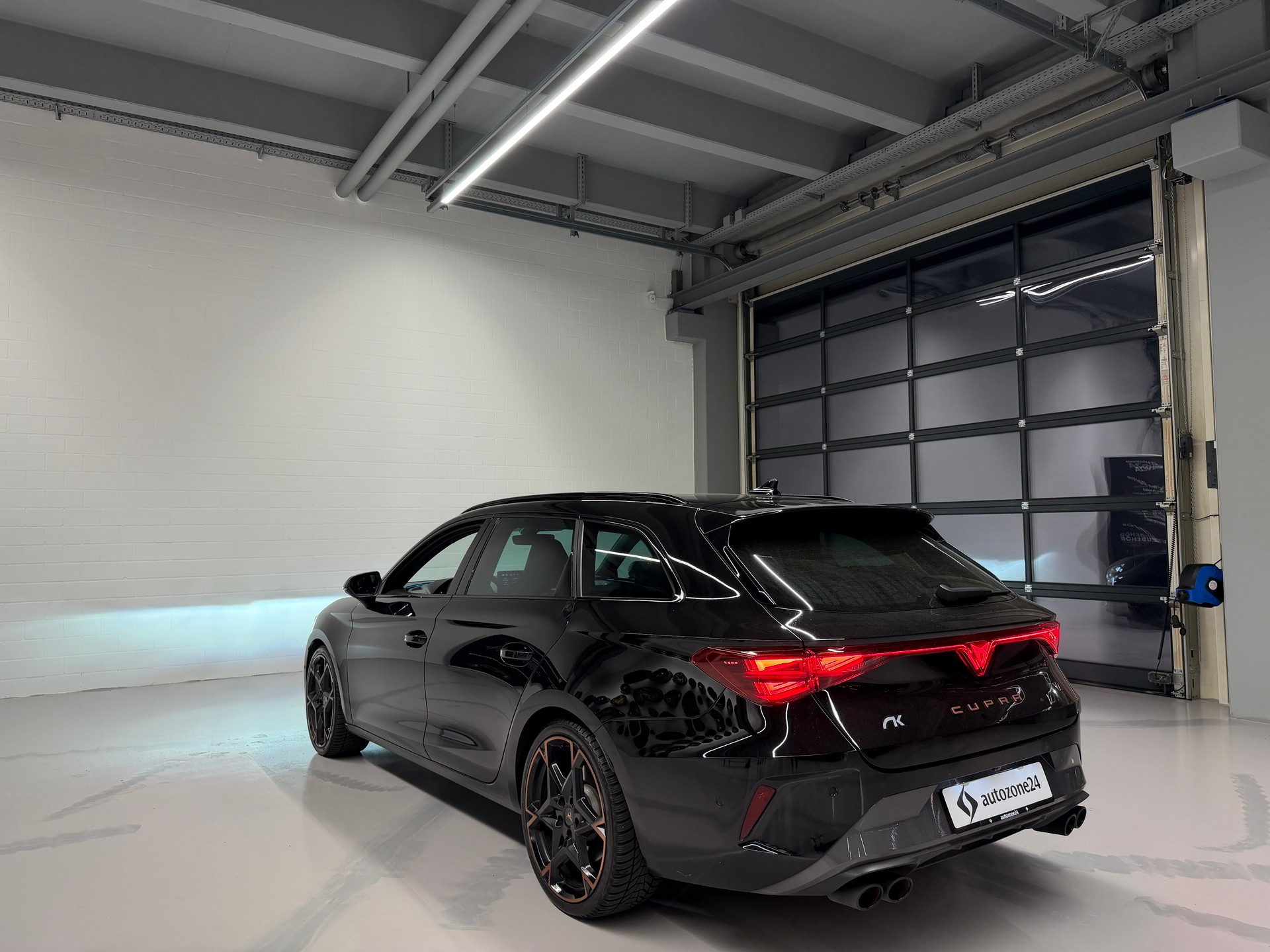 CUPRA Leon ST 2.0 TSI 333 VZ 4Drive DSG *Werksgarantie bis 12.2028*Matrix LED*Rückfahrkamera*Schalensitze*-image-10