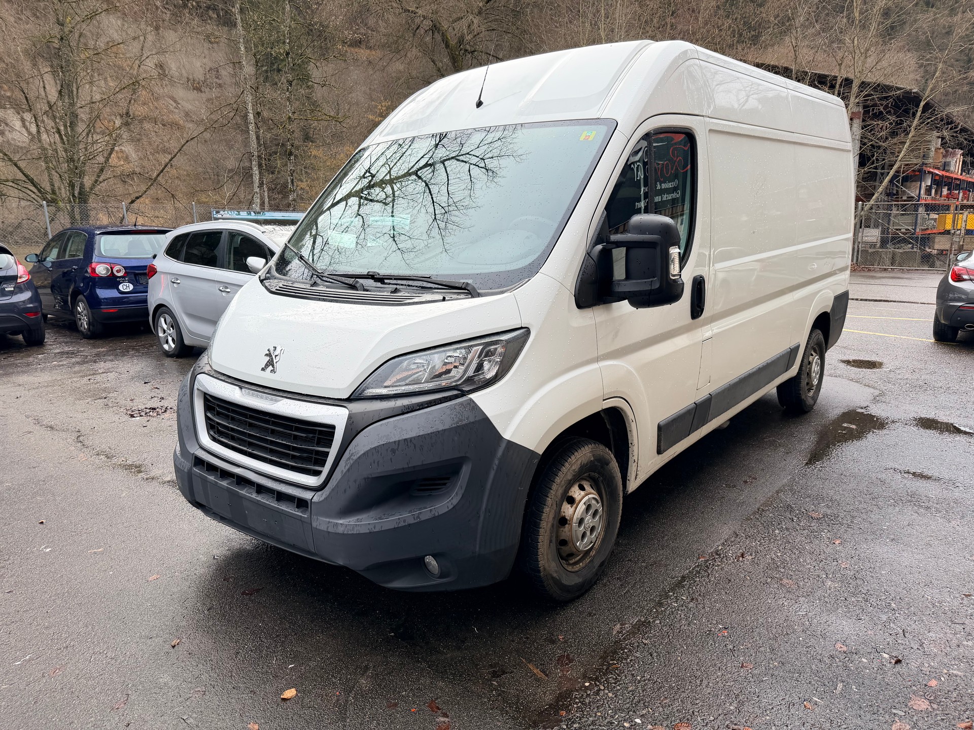 PEUGEOT Boxer 2.0 HDI-image-2