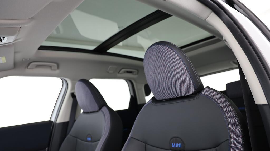 MINI Countryman E-image-17
