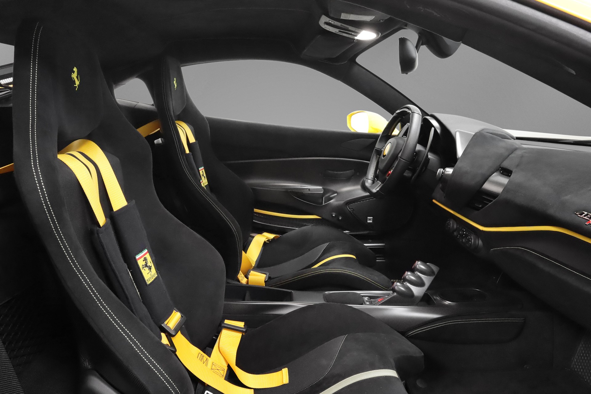 FERRARI 488 Pista 3.9 V8-image-10