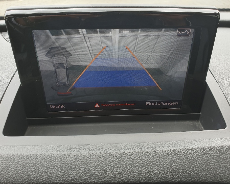 AUDI Q3 2.0 TDI Quattro S-Tronic-image-18