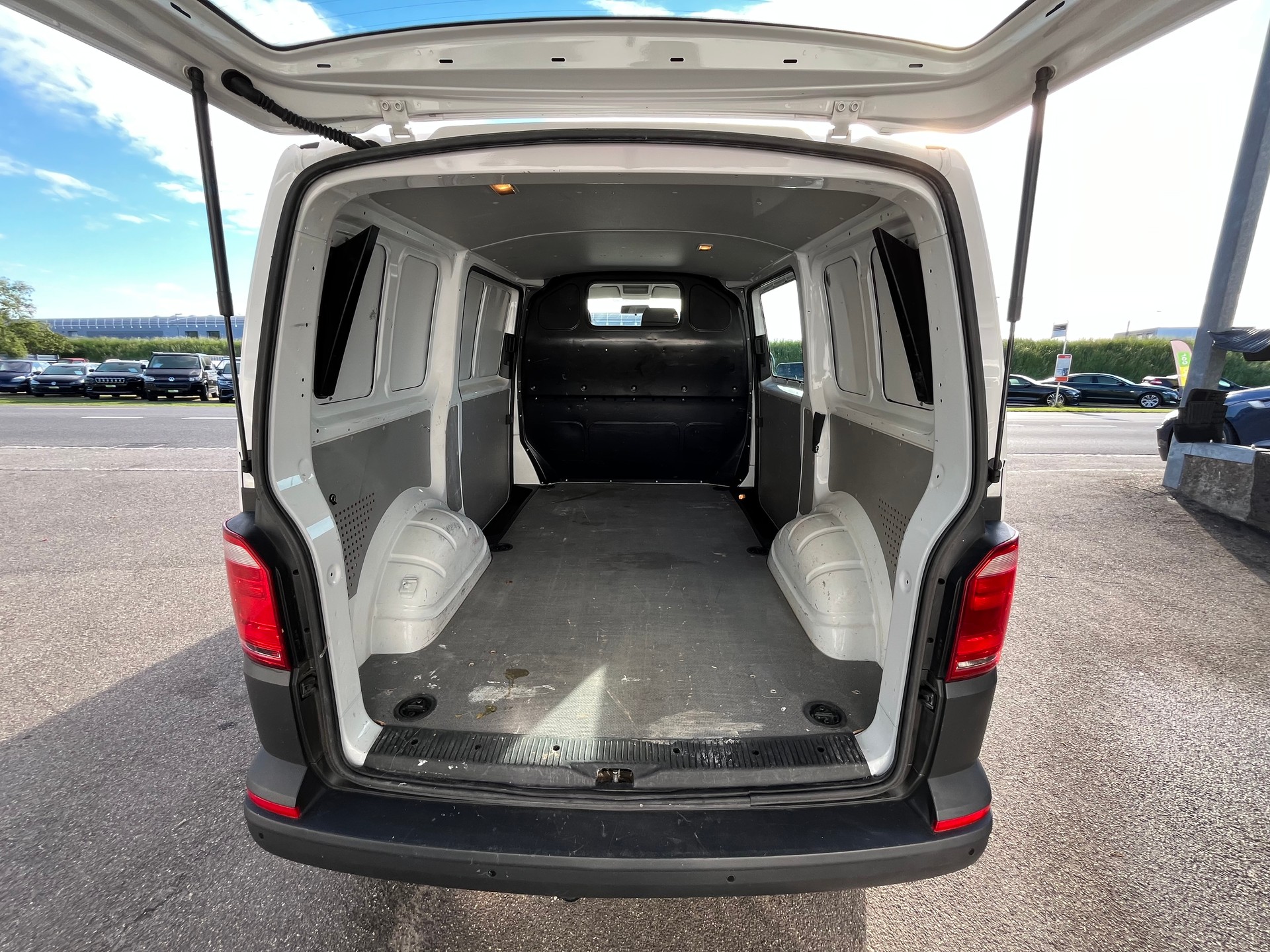 VW T6 2.0 TDI Euro 6+++AB MFK 5.2.25+++1014KG NUTZLAST+++AHK 2000KG+++-image-10