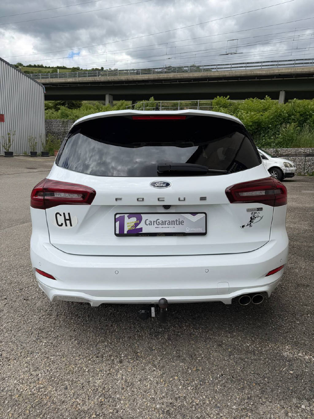 FORD Focus Station Wagon 1.0i EcoB Hybrid 125 ST-Line X-image-6