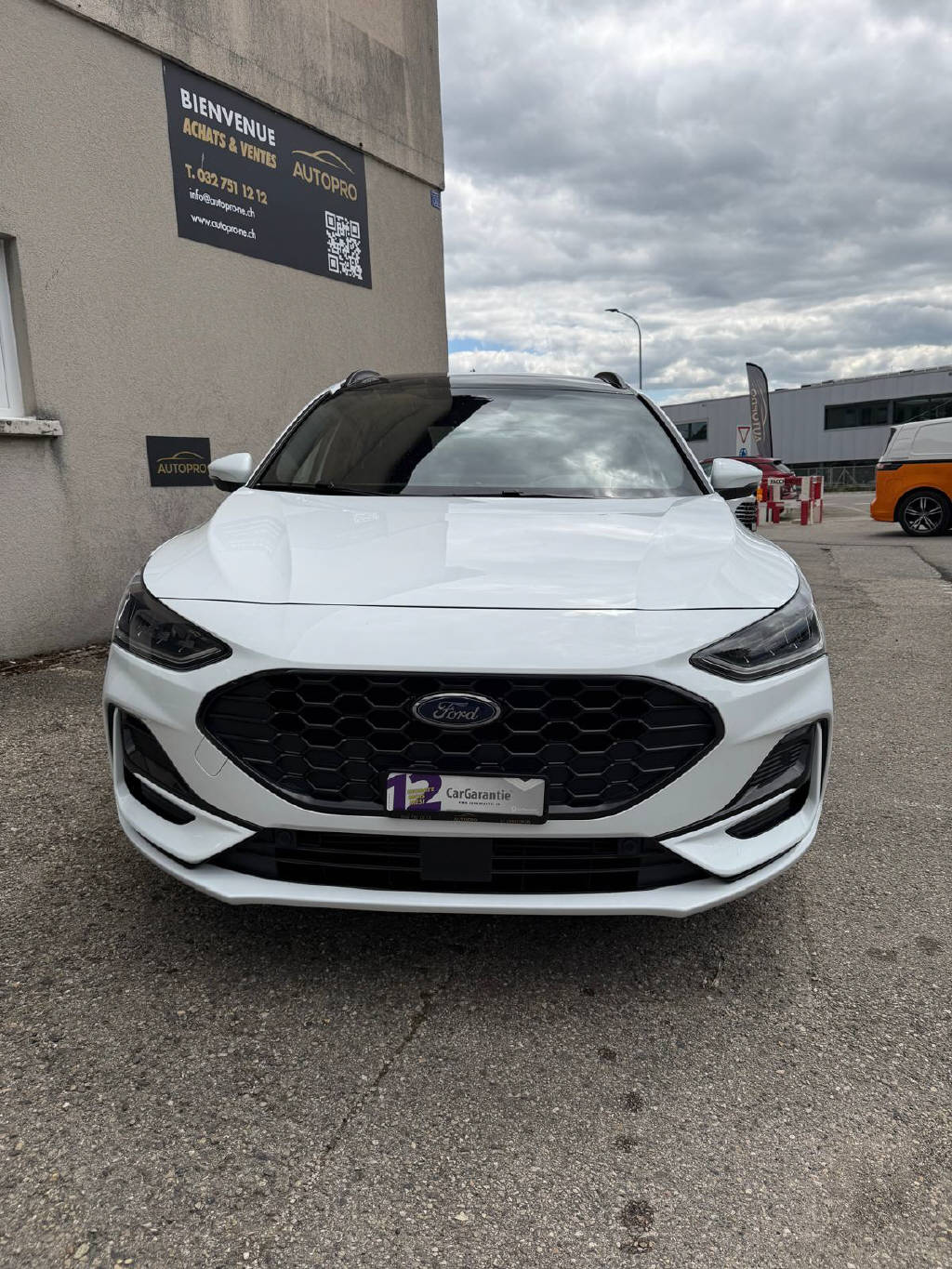 FORD Focus Station Wagon 1.0i EcoB Hybrid 125 ST-Line X-image-0