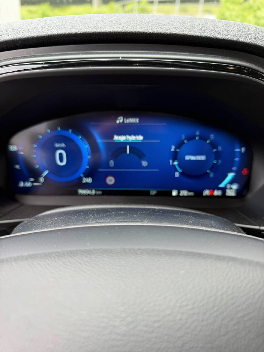 FORD Focus Station Wagon 1.0i EcoB Hybrid 125 ST-Line X-image-8