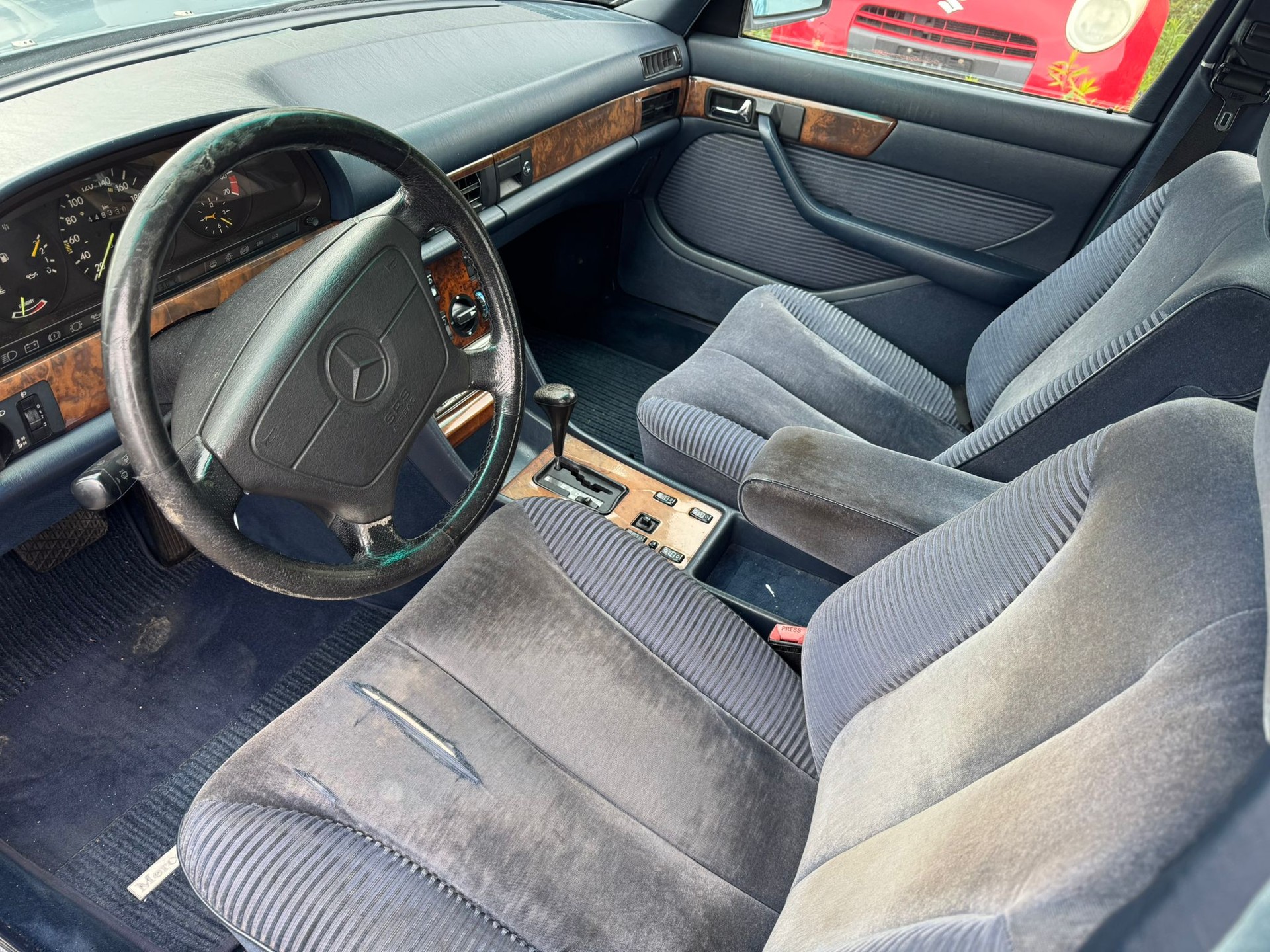 MERCEDES-BENZ 300 SE-image-13