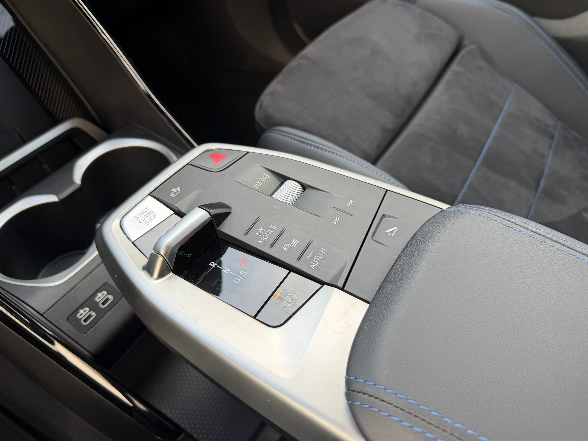 BMW X1 xDrive 20d 48V M Sport-image-25