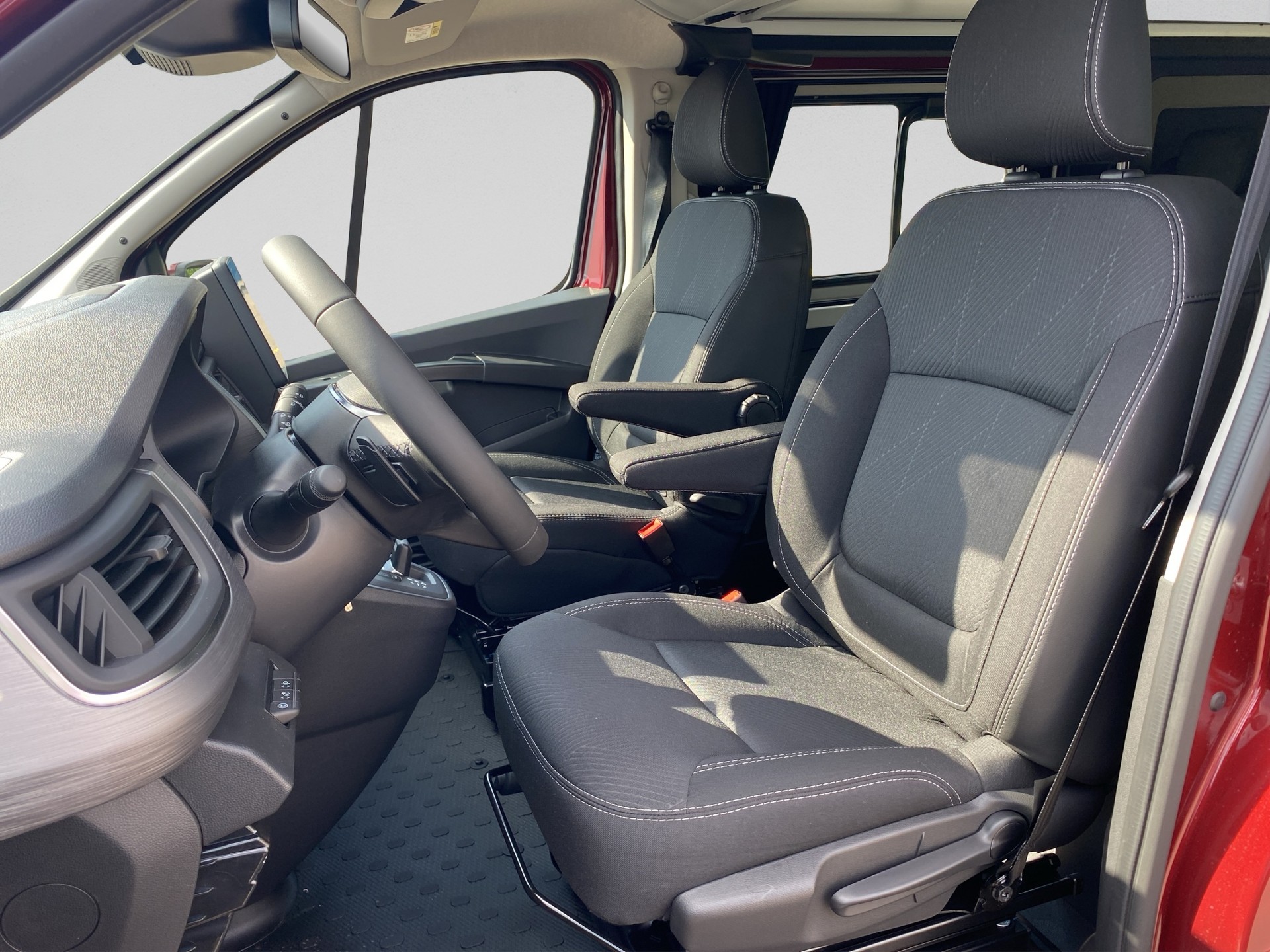 RENAULT Trafic Blue dCi 170 Spacenomad Iconic EAG-image-8
