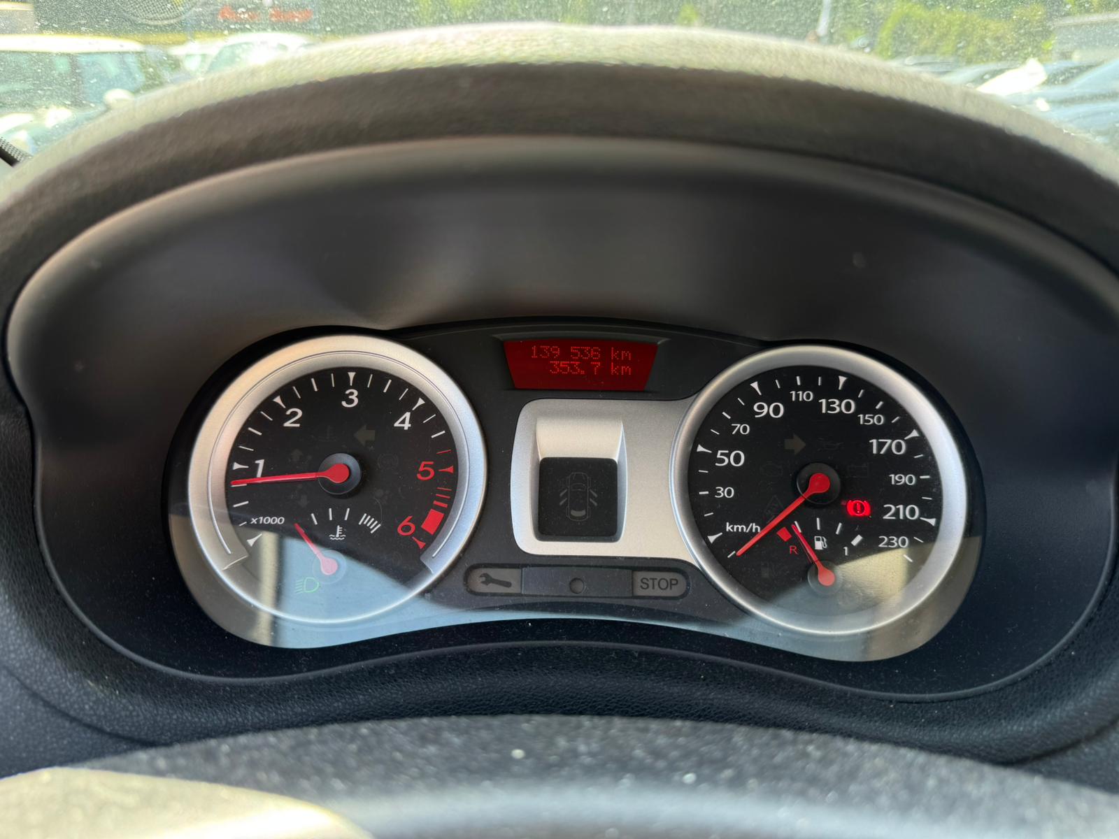 RENAULT Clio Grandtour 1.5 dCi Expression-image-11