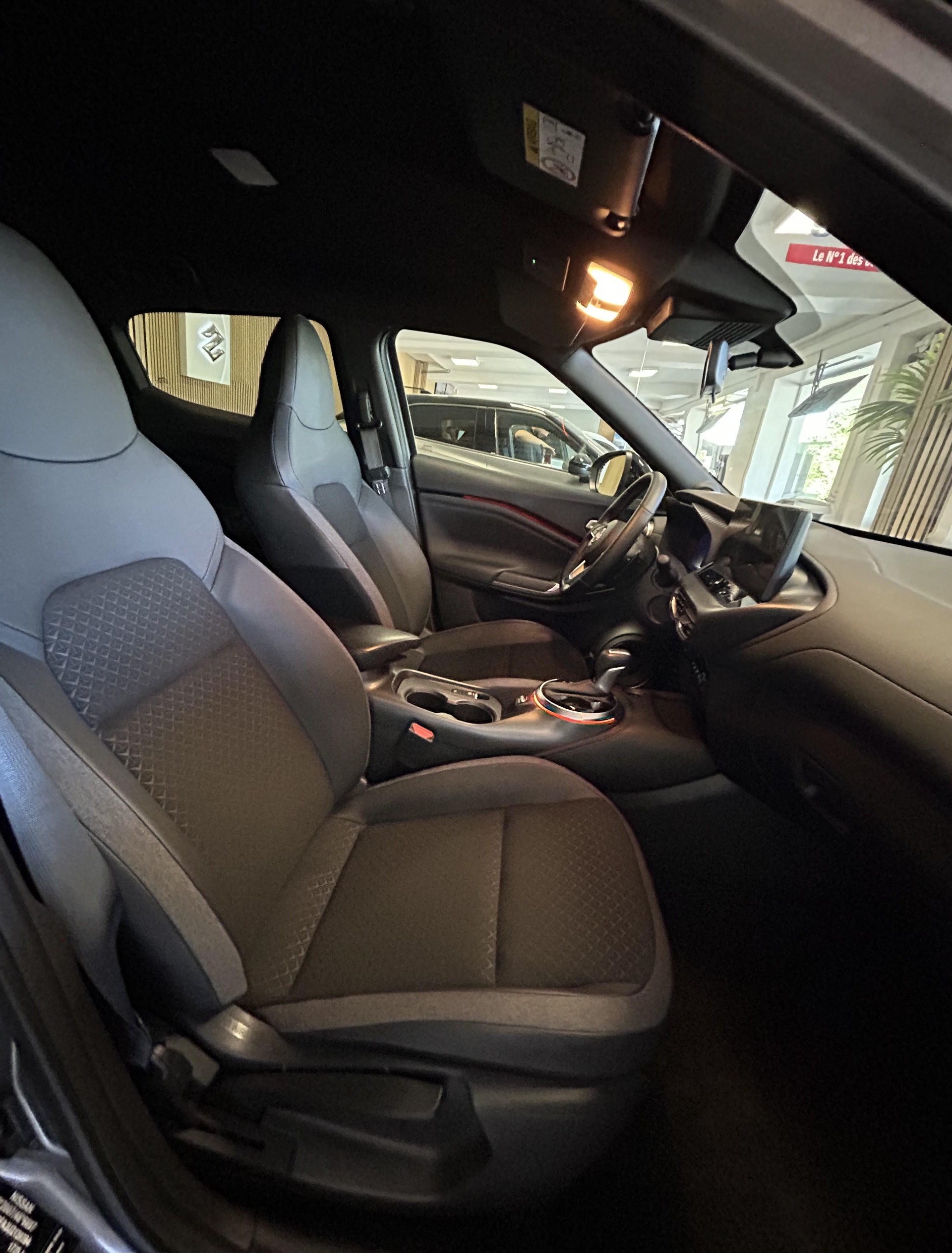 NISSAN Juke 1.0 DIG-T N-Connecta-image-16