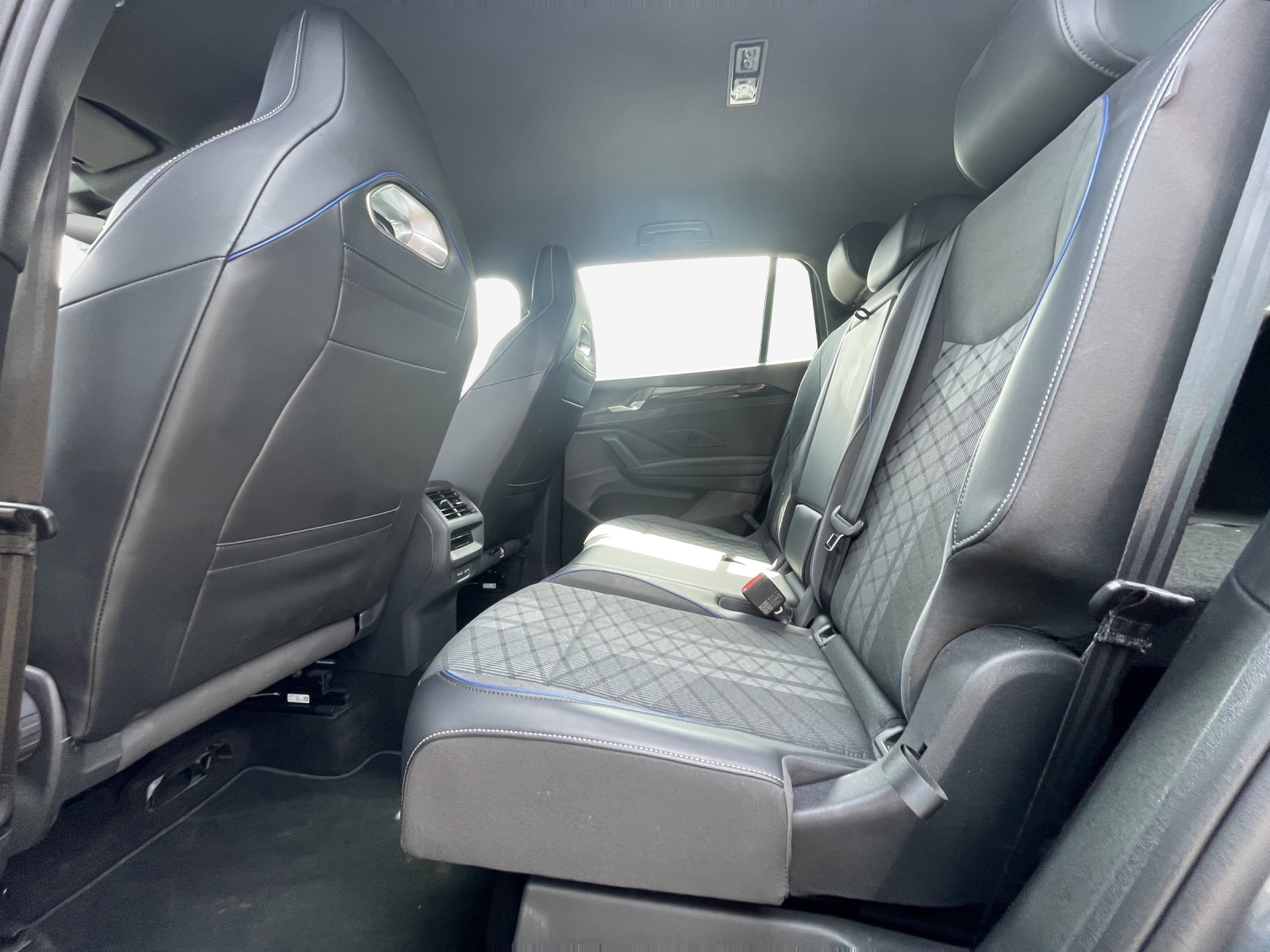 VW Tayron 2.0 TSI R-Line DSG 4Motion-image-11
