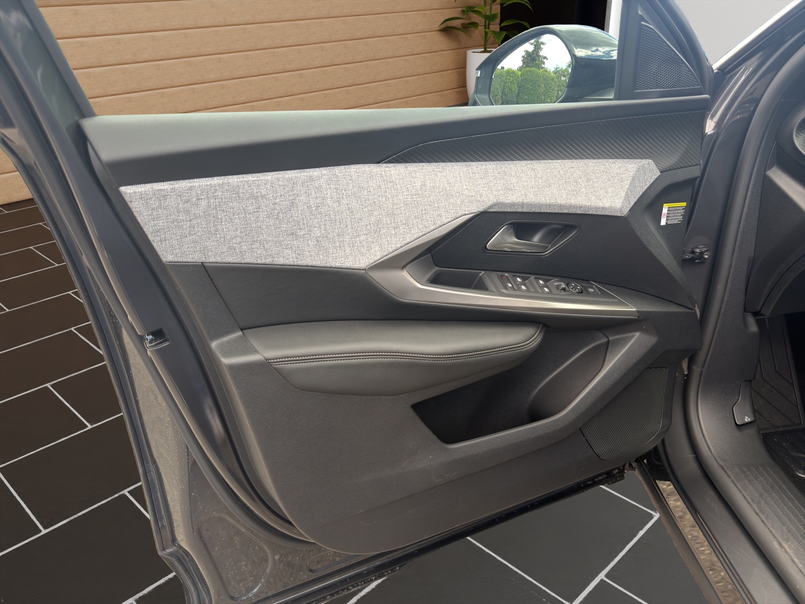 PEUGEOT 3008 NEW 73kWh Allure P AWD-image-12