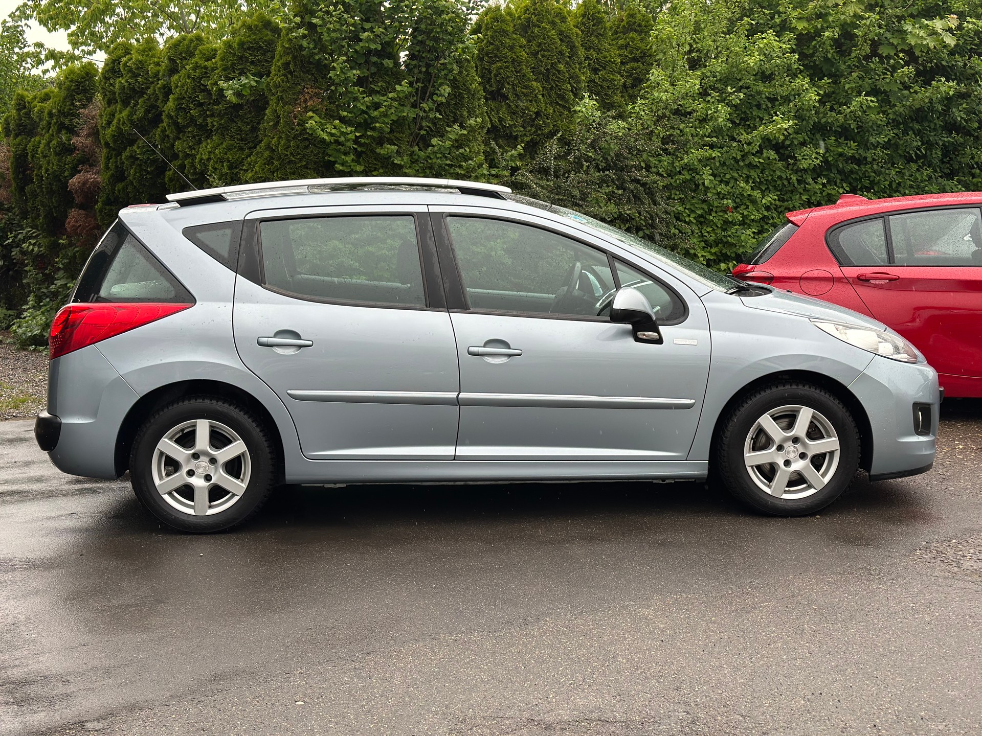 PEUGEOT 207 SW 1.4 16V Millesim 200-image-2