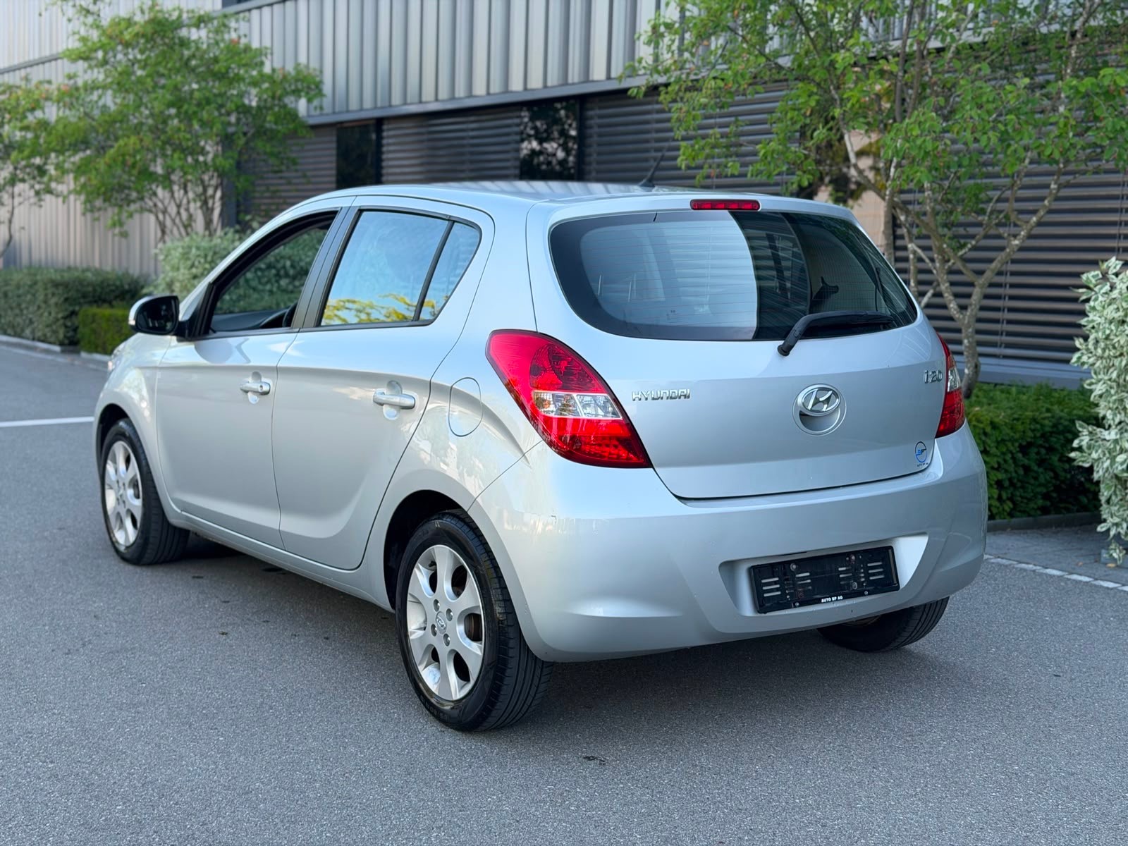 HYUNDAI i20 1.4 Style-image-4