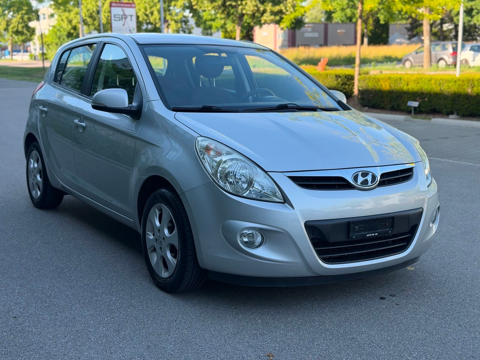 HYUNDAI i20 1.4 Style-image-6