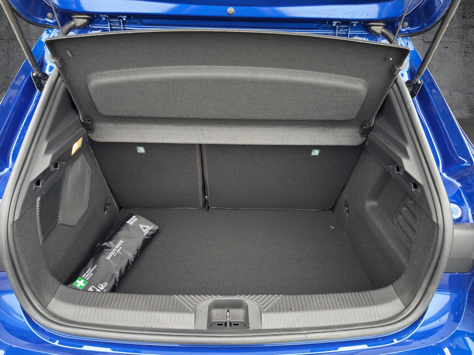 RENAULT Clio 1.8 E-Tech Esprit Alpine-image-25