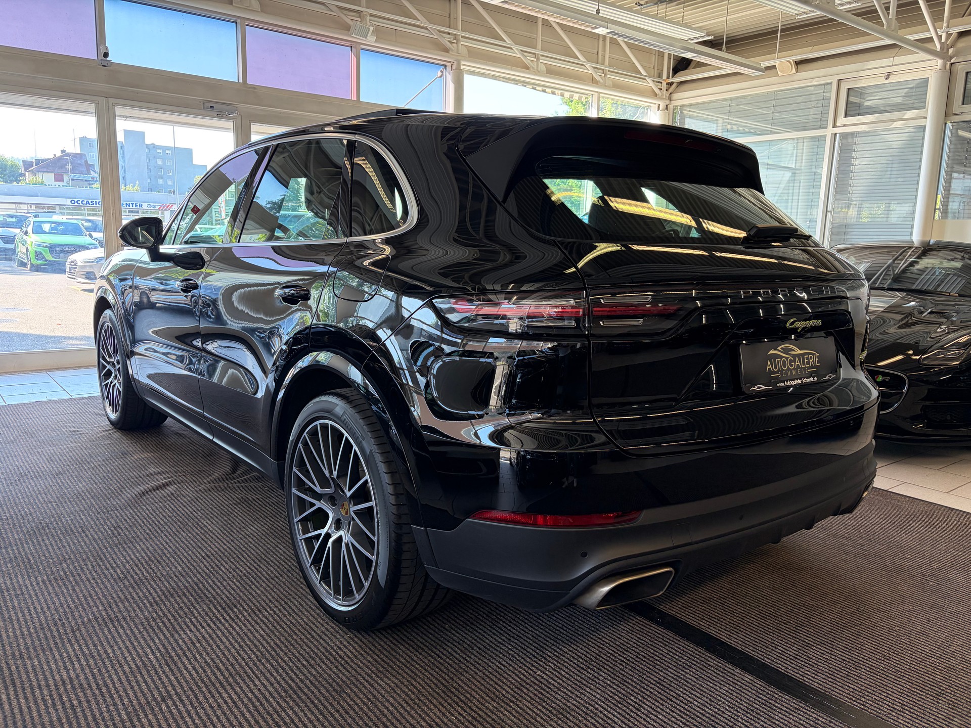 PORSCHE Cayenne E-Hybrid | CH | Swiss | Porsche Approved Garantie 04/2027 | Panorama | 21" RS | Komfortsitze Memory |-image-10
