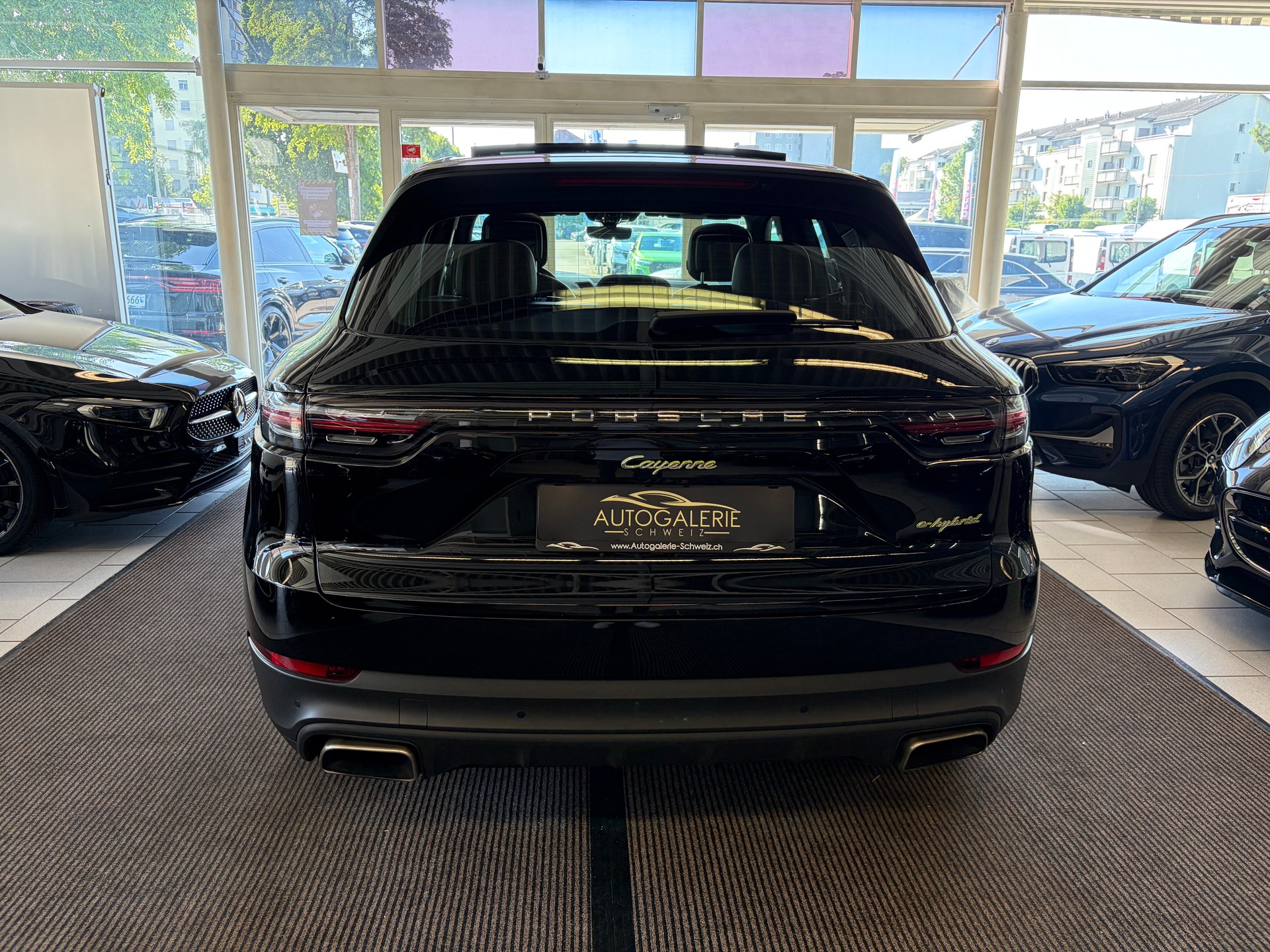 PORSCHE Cayenne E-Hybrid | CH | Swiss | Porsche Approved Garantie 04/2027 | Panorama | 21" RS | Komfortsitze Memory |-image-24