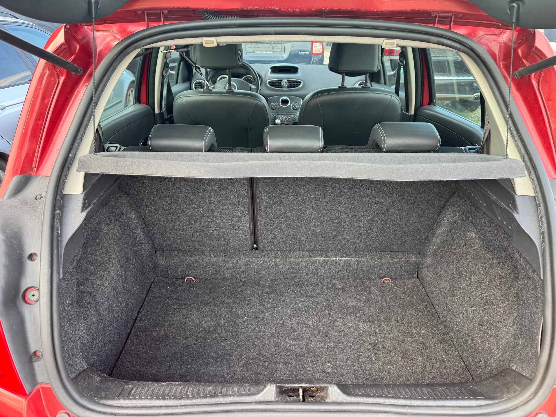 RENAULT Clio 1.6 16V Dynamique-image-11
