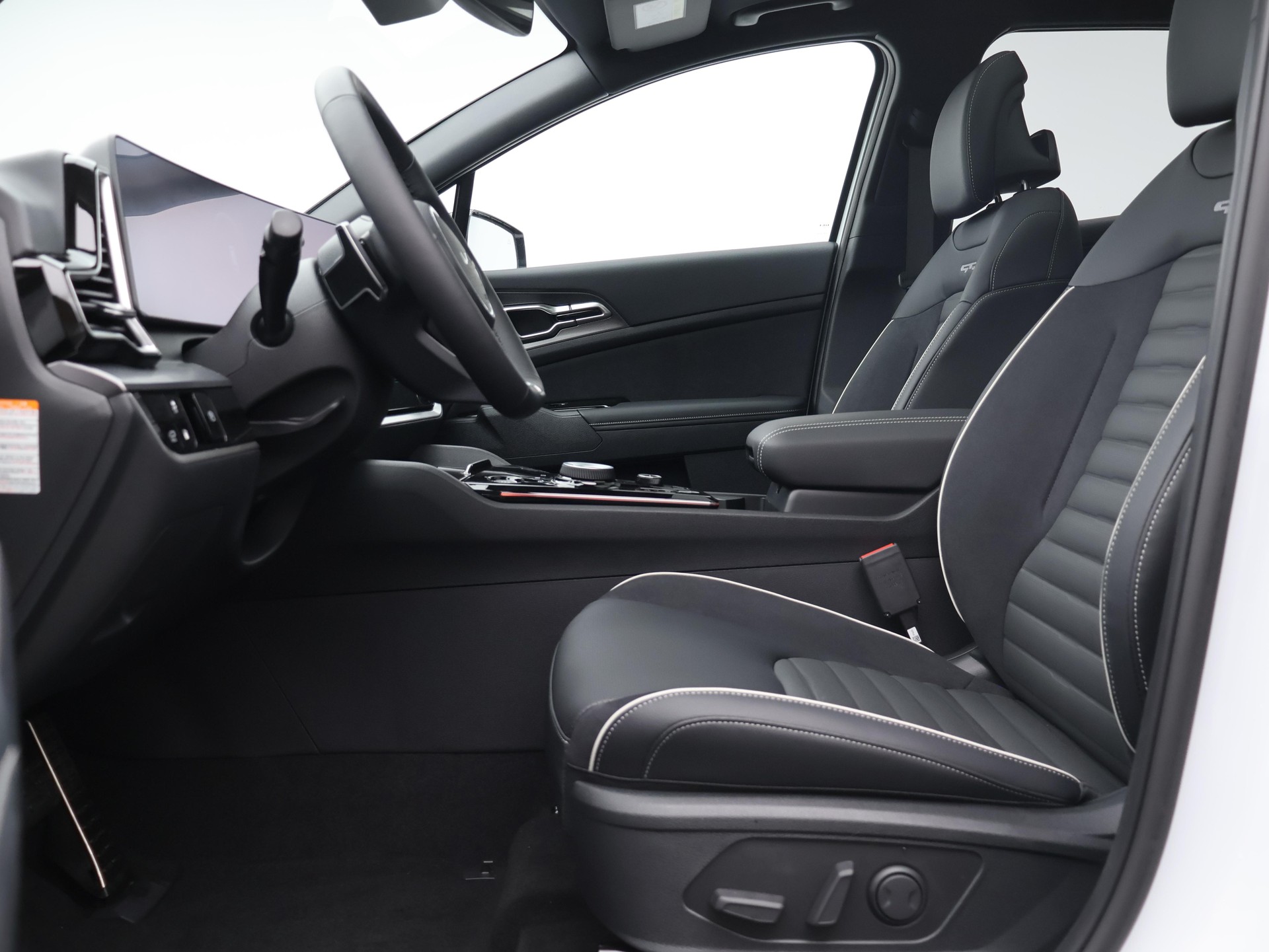 KIA Sportage 1.6 T-GDi PHEV GT-Line-showroom-element-2