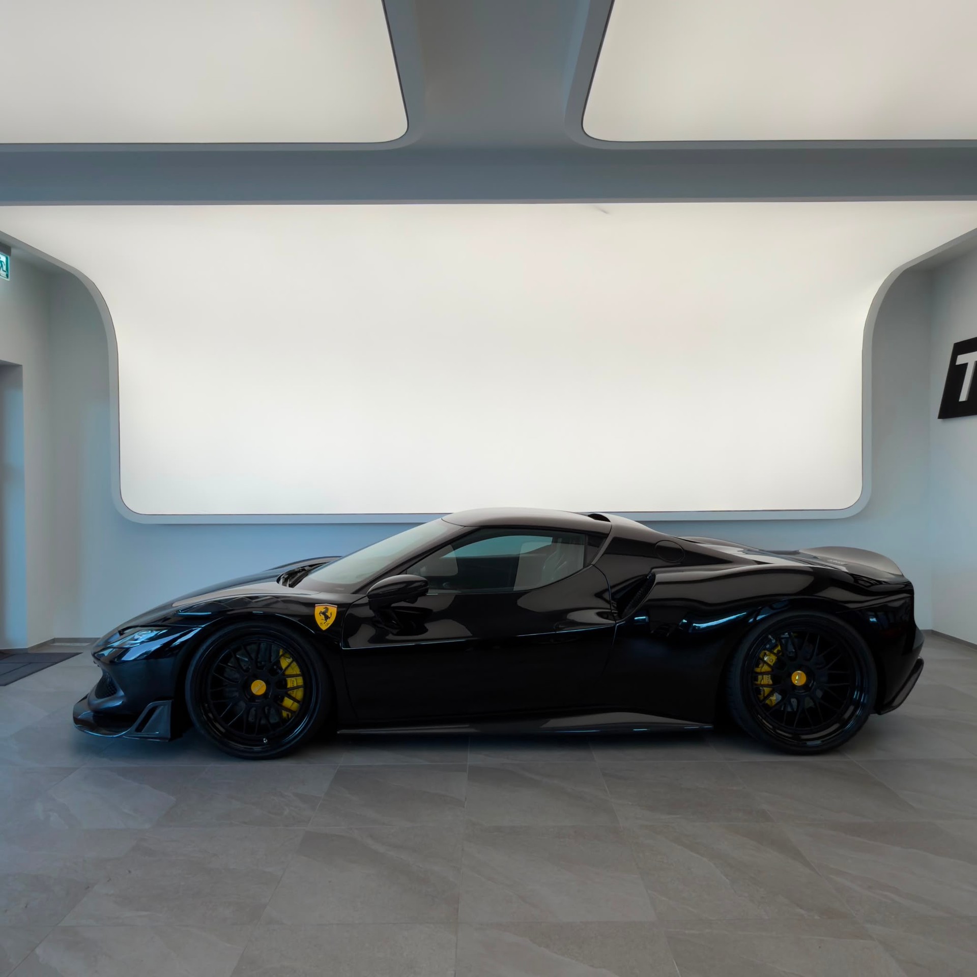 FERRARI 296 GTB-showroom-element-3