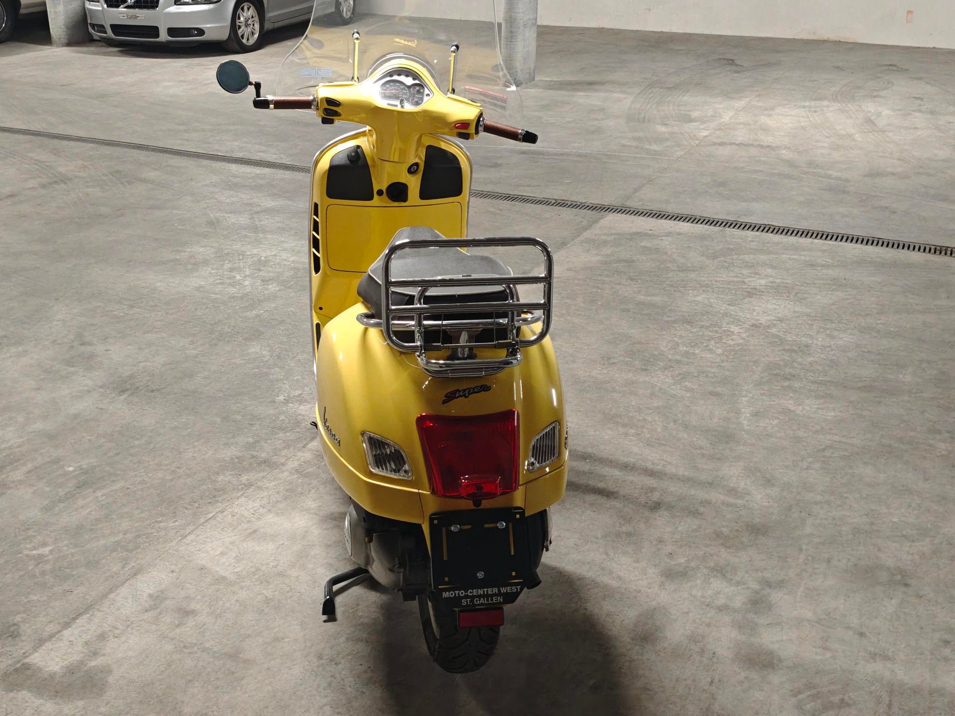 PIAGGIO Vespa GTS Super 300 i.e-image-3