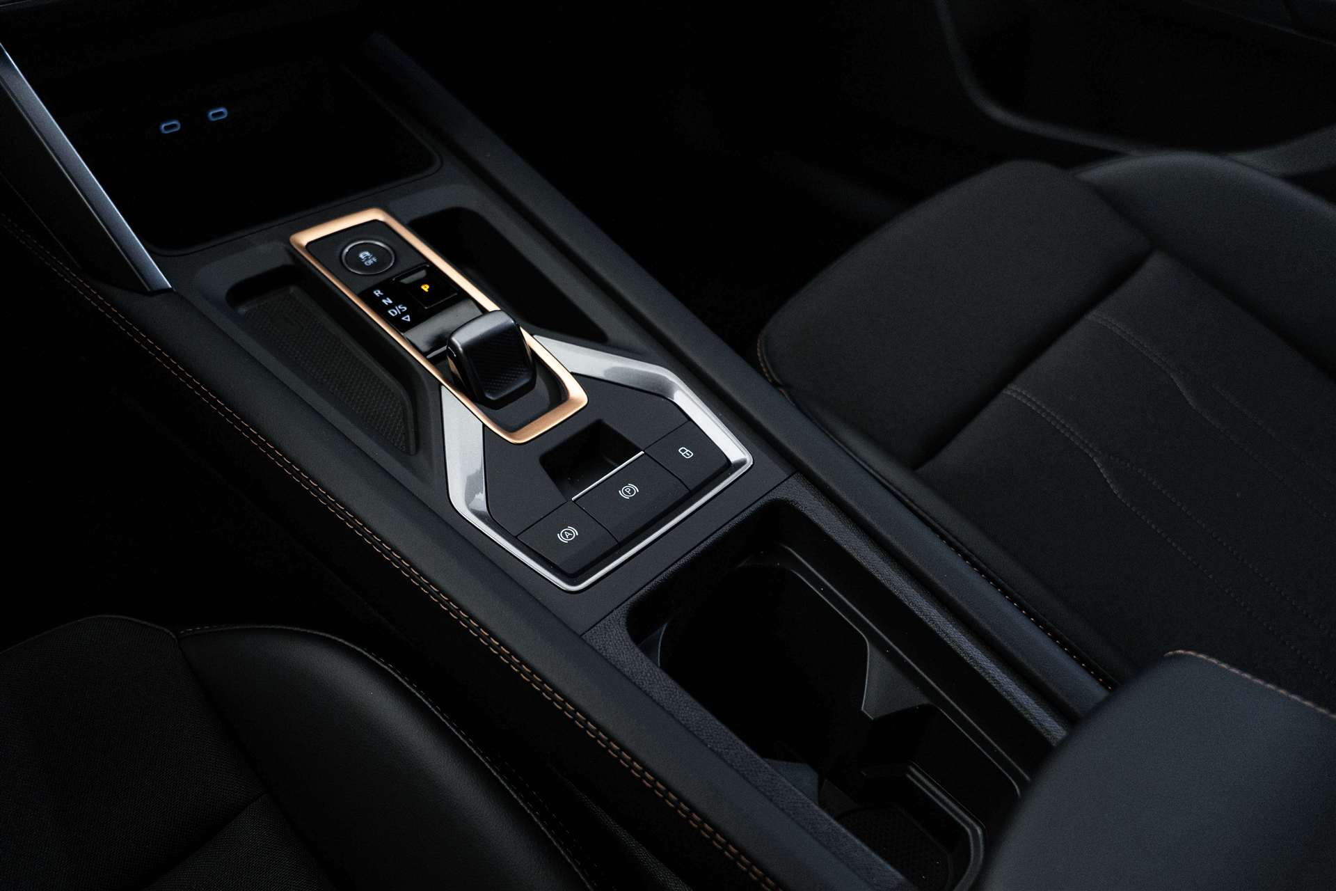 CUPRA Formentor 1.5 TSI DSG-Automat NEW-image-31