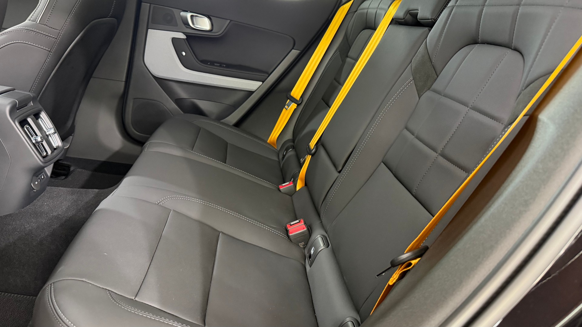 POLESTAR 2 Long Range Dual Motor Perfor-image-6