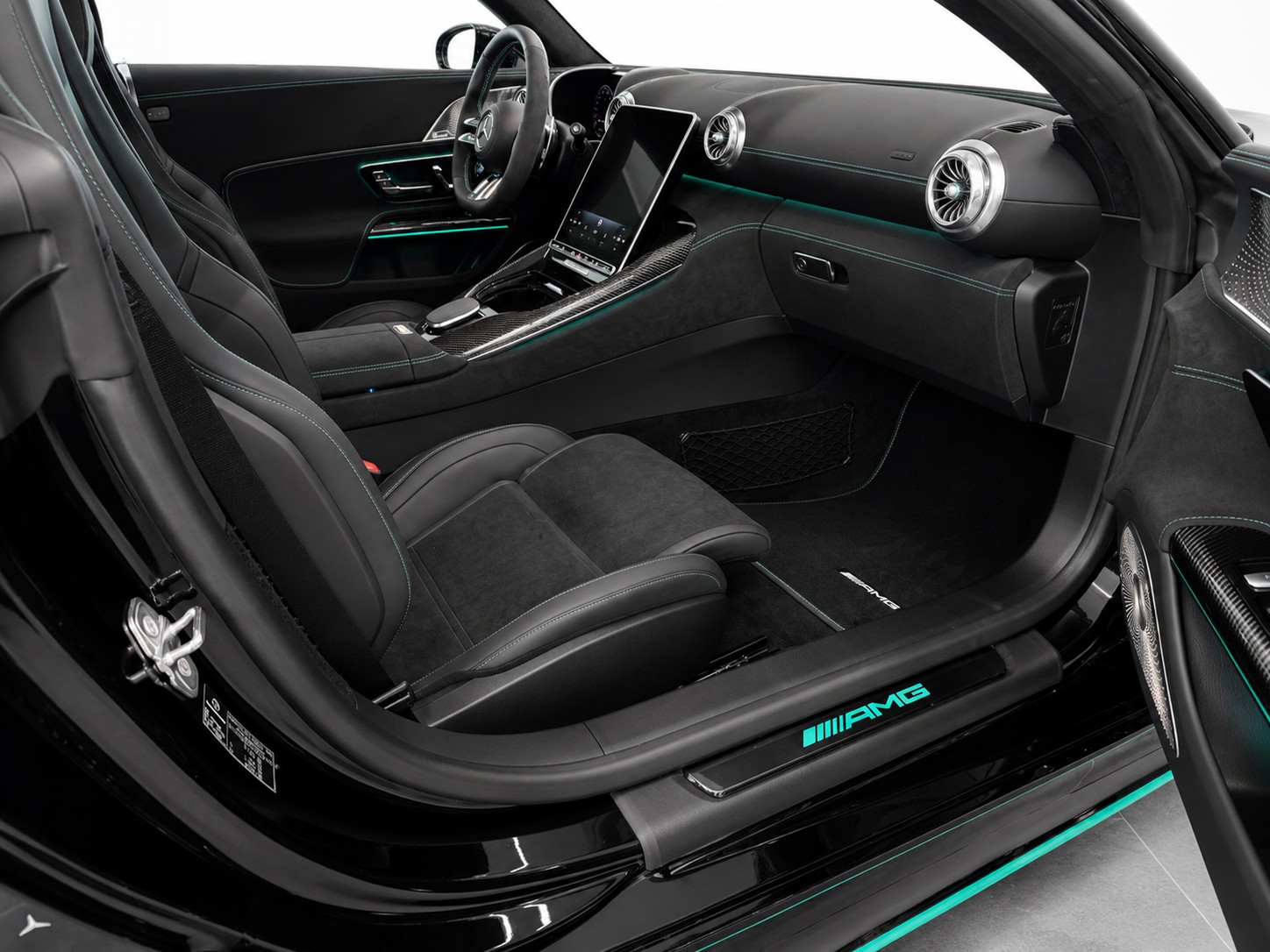 MERCEDES-BENZ Mercedes-AMG GT 63 Pro weltweit nur 200 Einheiten-image-15